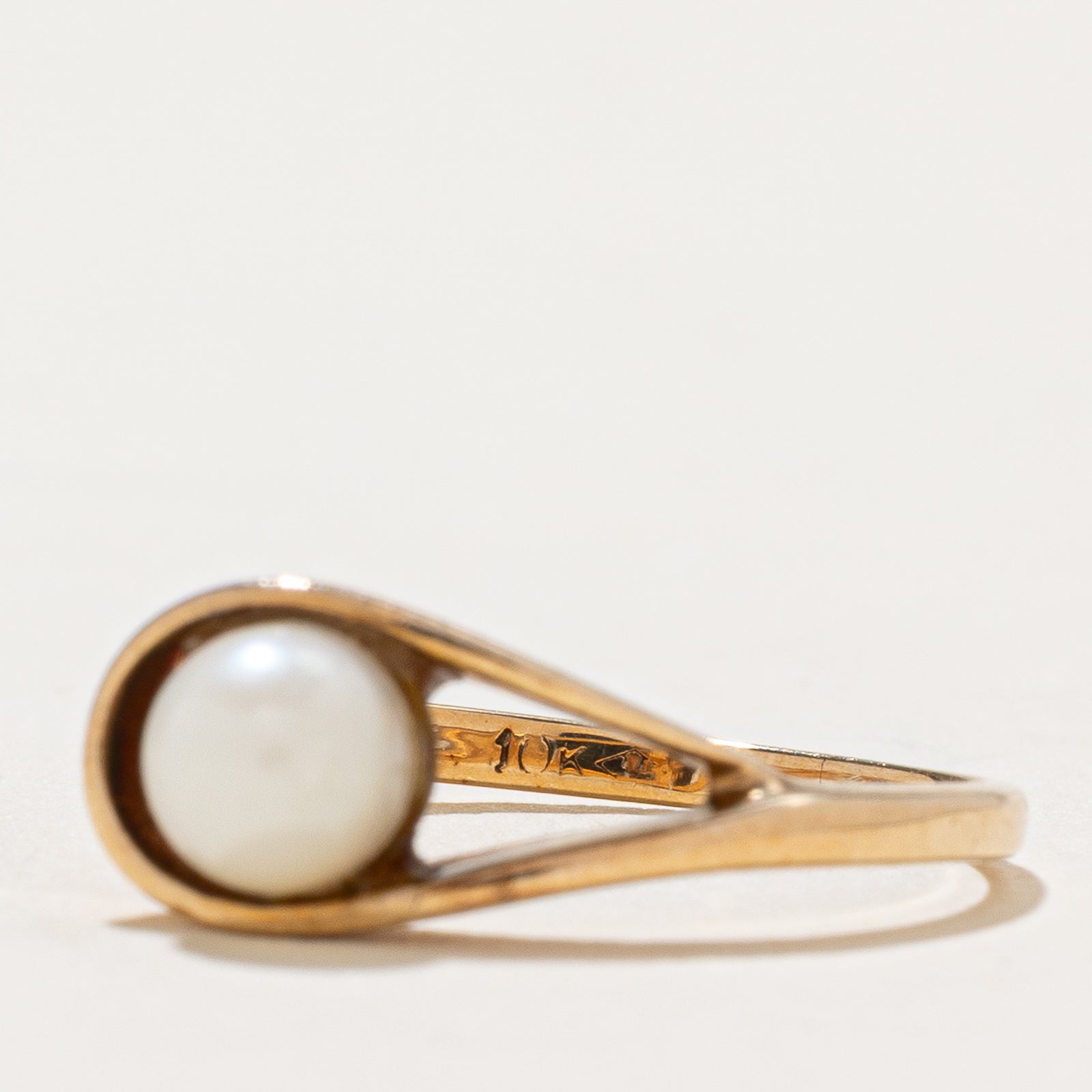 Solitaire Pearl Geometric Ring | SZ 5