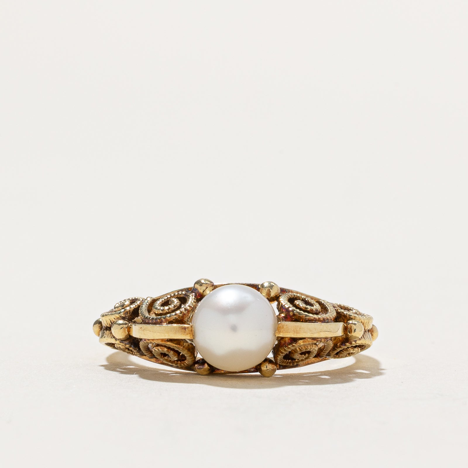 Solitaire Pearl Scrollwork Ring | SZ 7