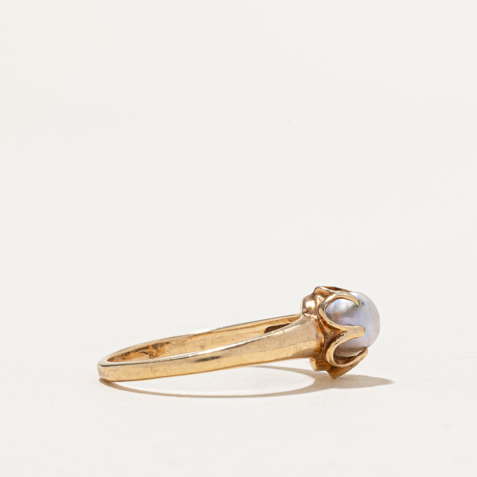 Belcher Set Solitaire Pearl Ring | SZ 6.75