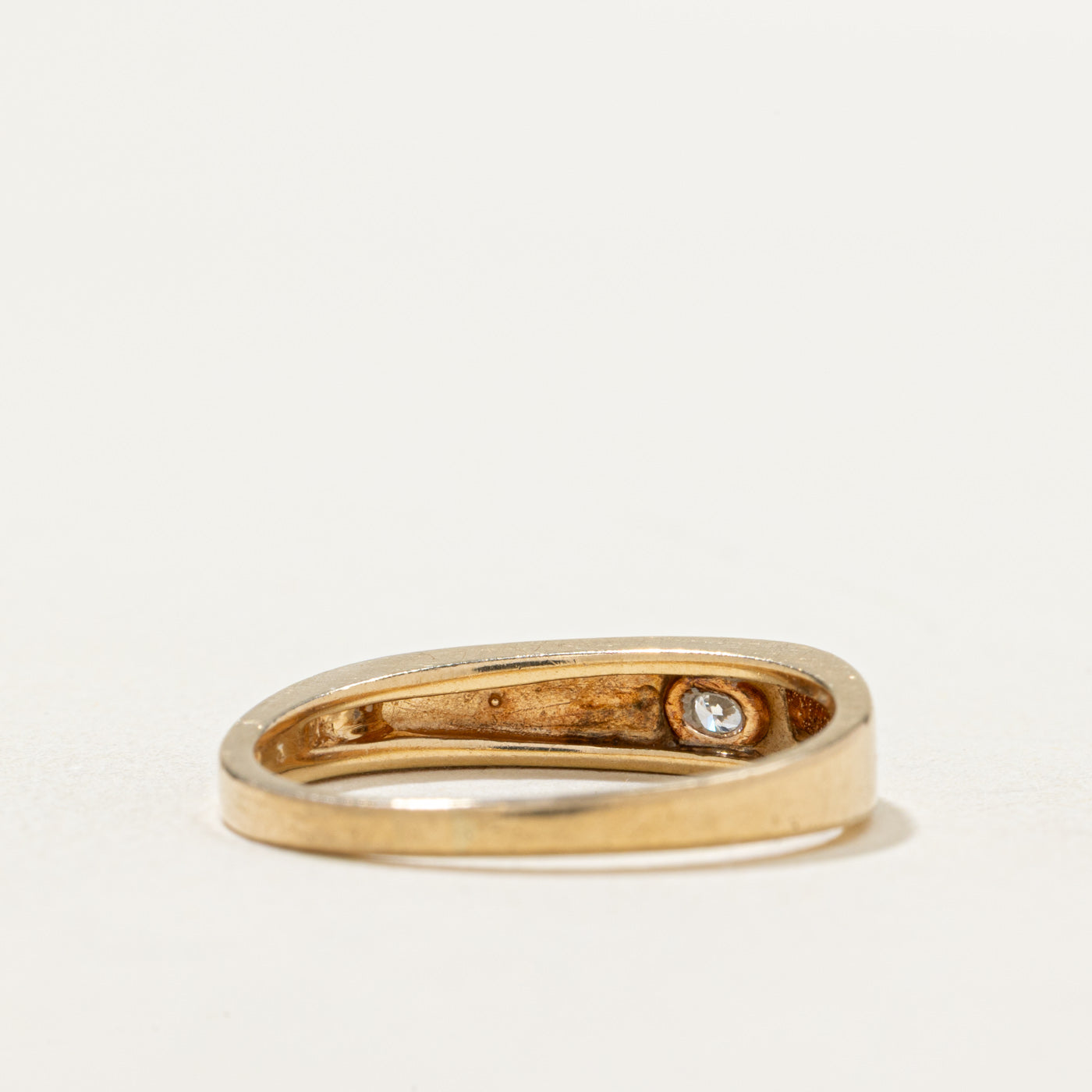 14K Single Stone Flush Diamond Ring | 0.035ct | SZ 7.5
