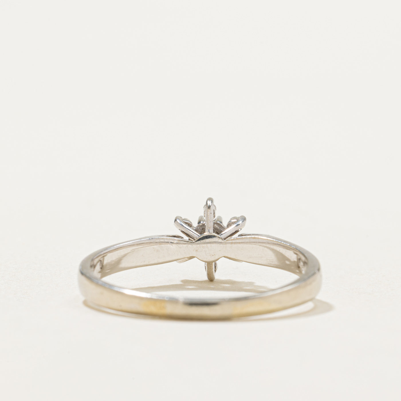 10K White Gold Diamond Petal Ring | 0.035ctw | SZ 7