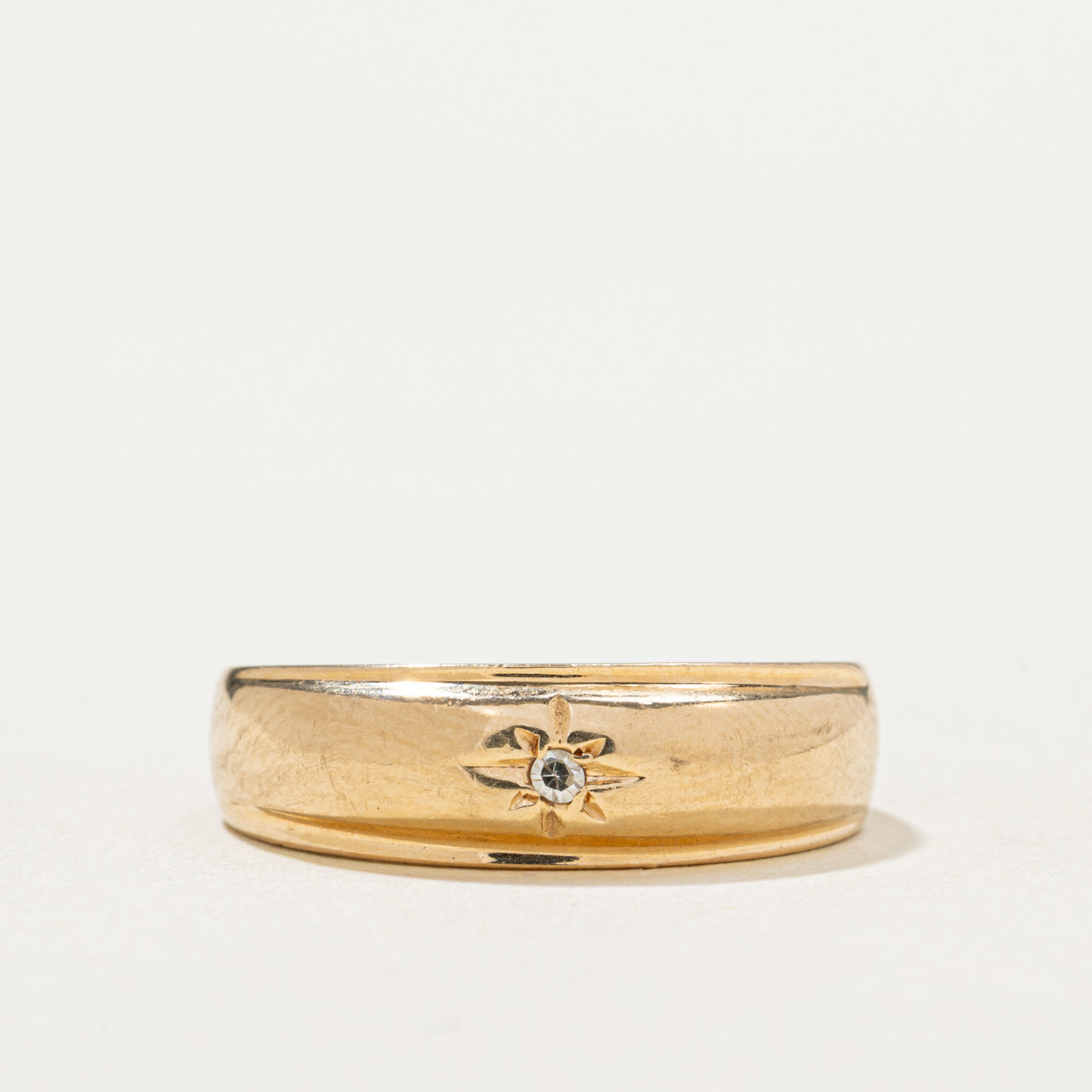 10k Single Stone Star Set Diamond Band | 0.01ct | SZ 5.25