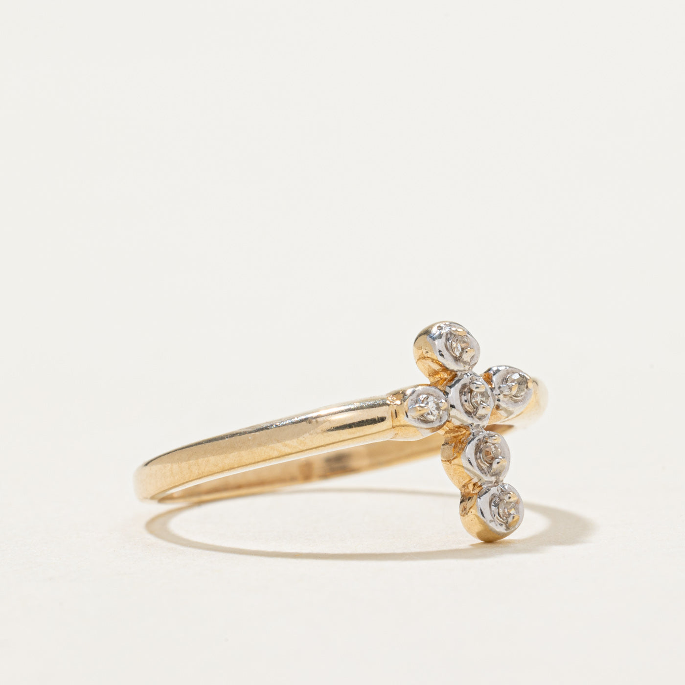 10K Illusion Set Diamond Cross Ring | 0.025ctw | SZ 6