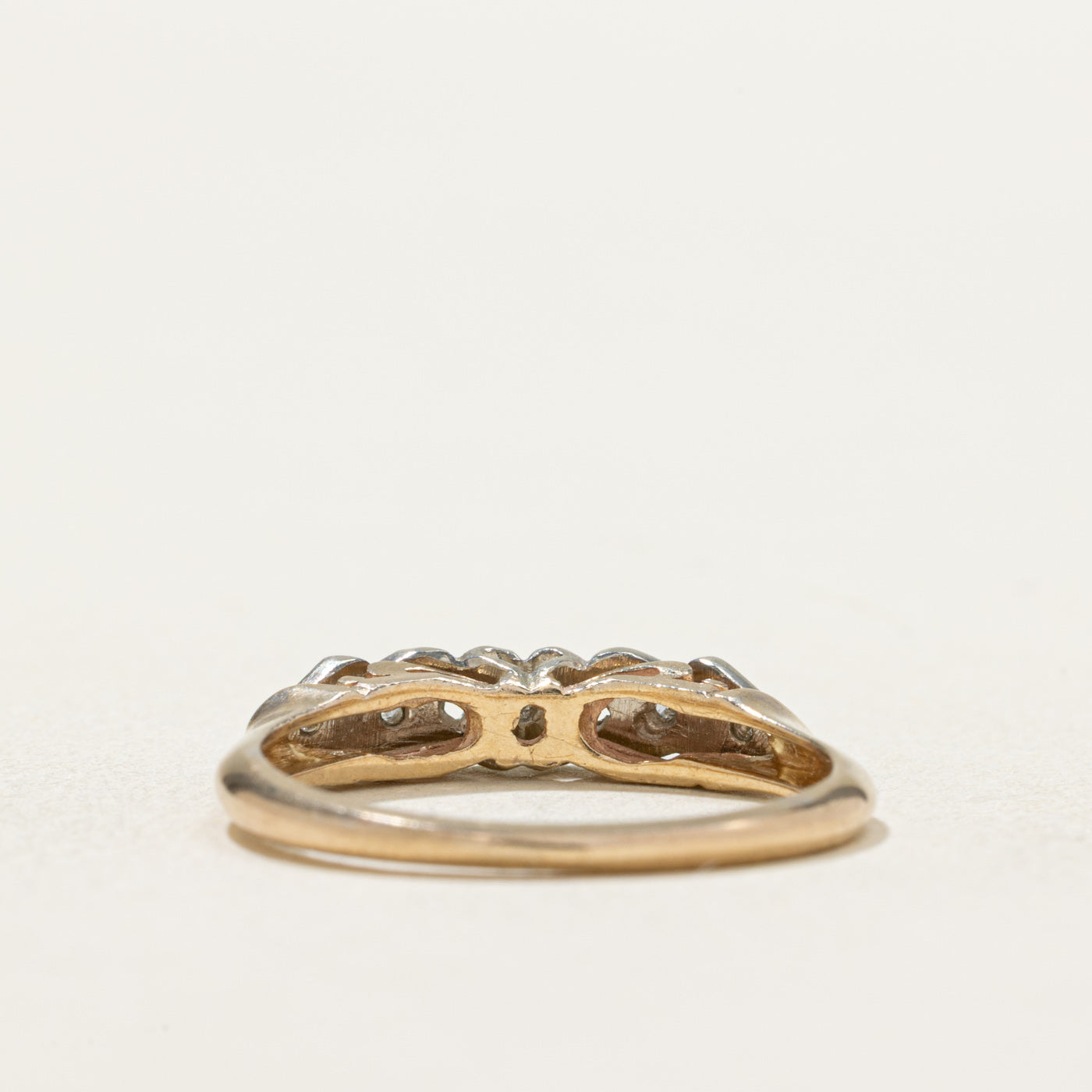 14K Illusion Set Diamond Hearts Ring | 0.02ctw | SZ 5.75