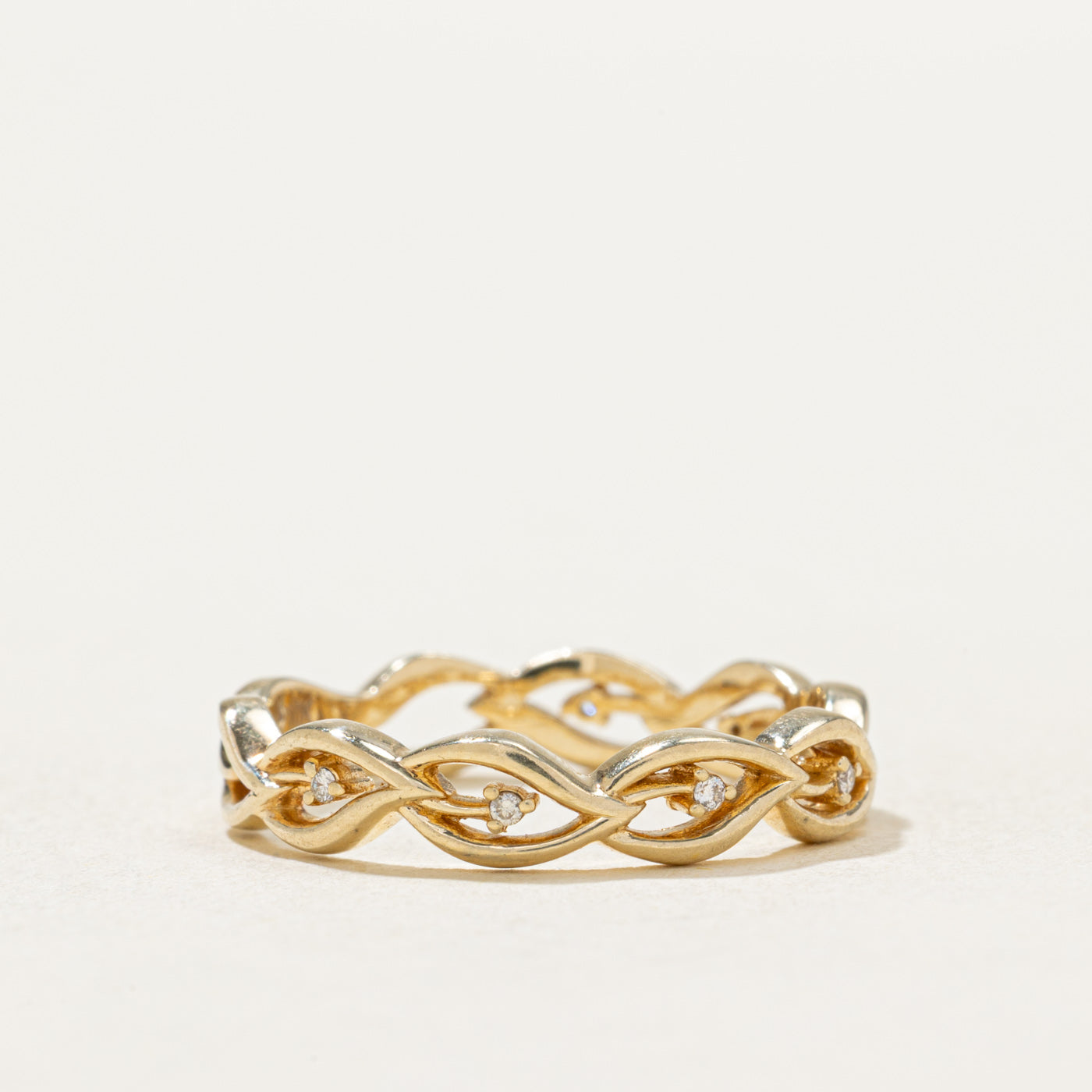 Bague demi-éternité en or 10 carats sertie de diamants (motif vigne) | 0,03 ct au total | Taille 6,5