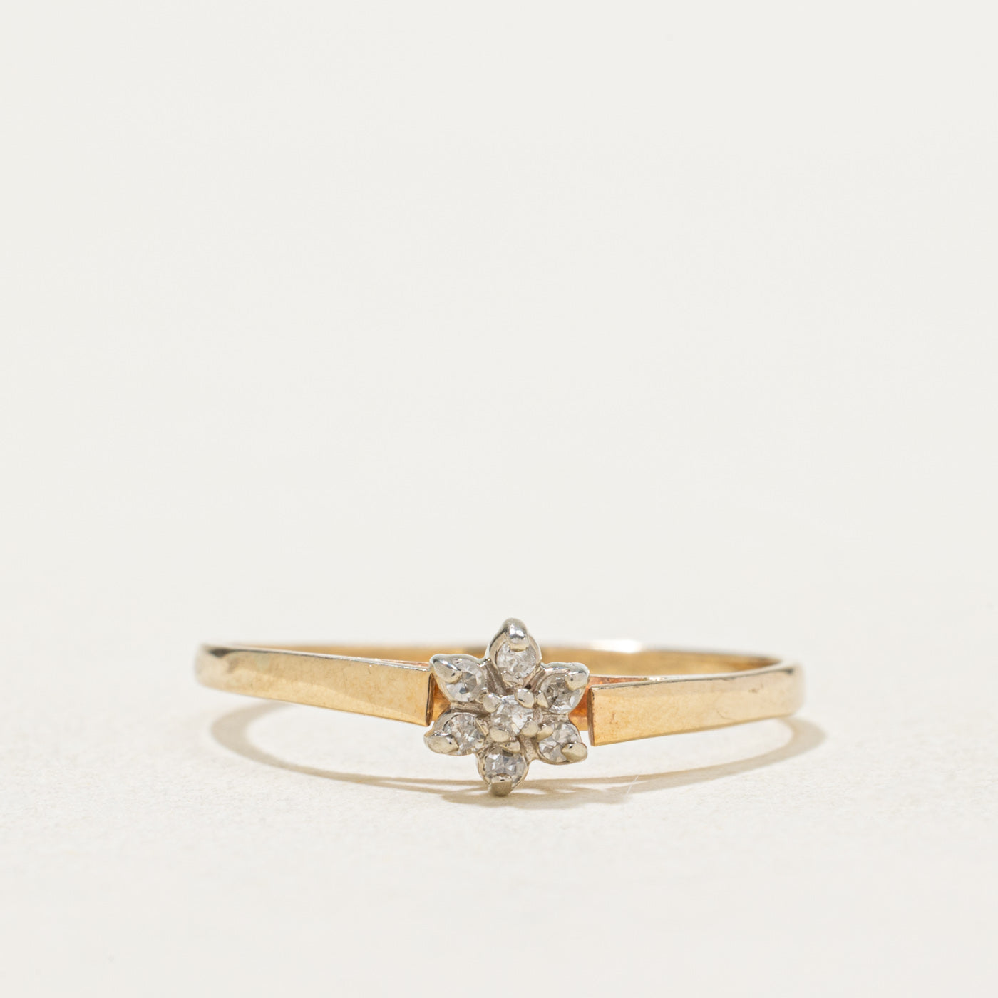 10K Diamond Petal Petite Ring | 0.03ctw | SZ 6.25