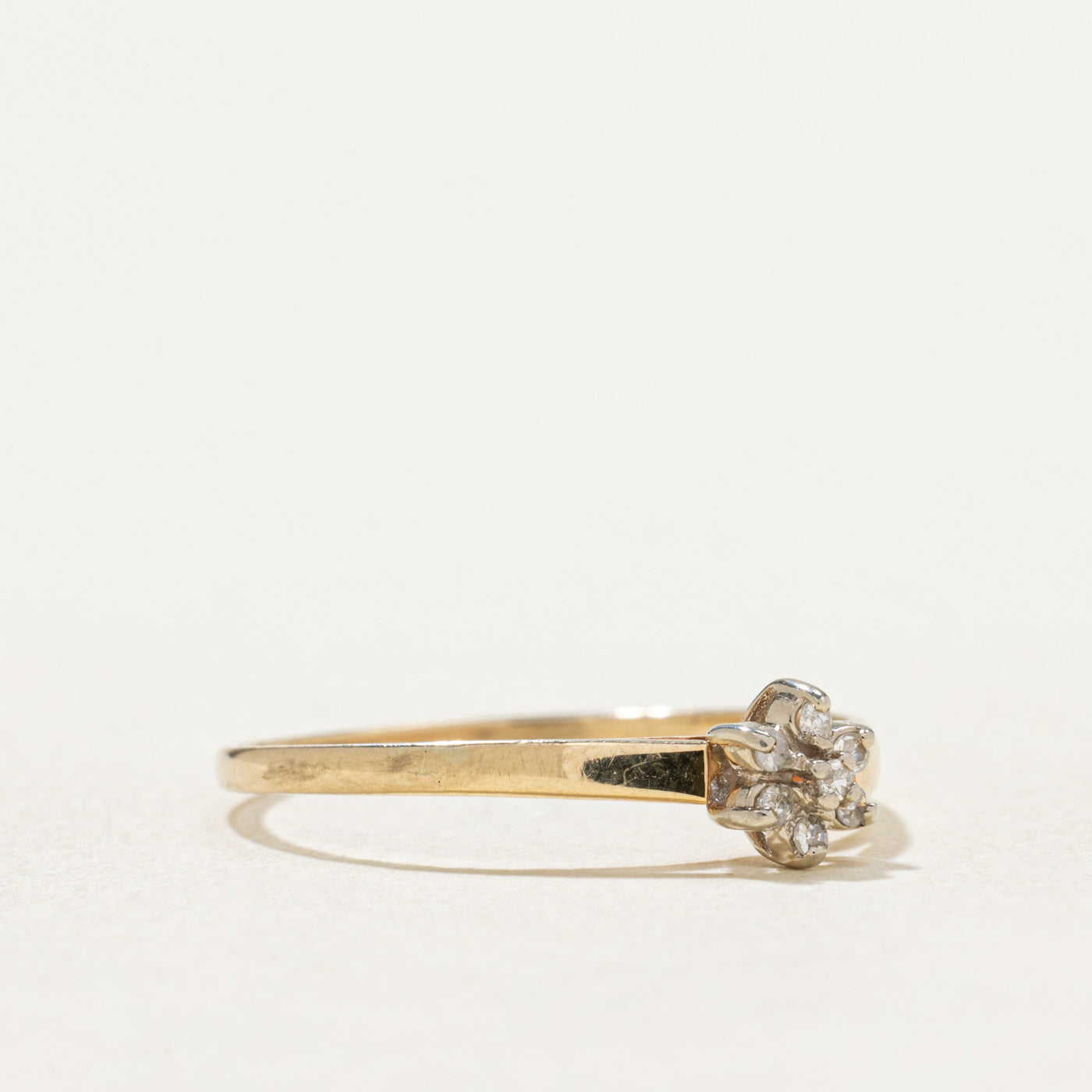 10K Diamond Petal Petite Ring | 0.03ctw | SZ 6.25
