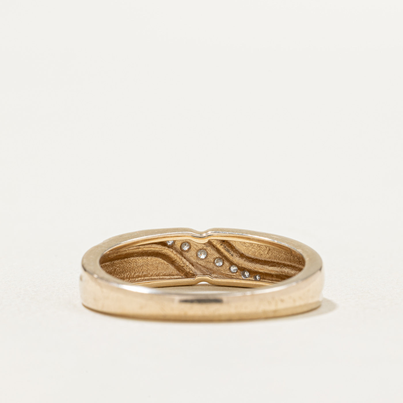 10K Waterfall Diamond Grooved Ring | 0.03ctw | SZ 8.75