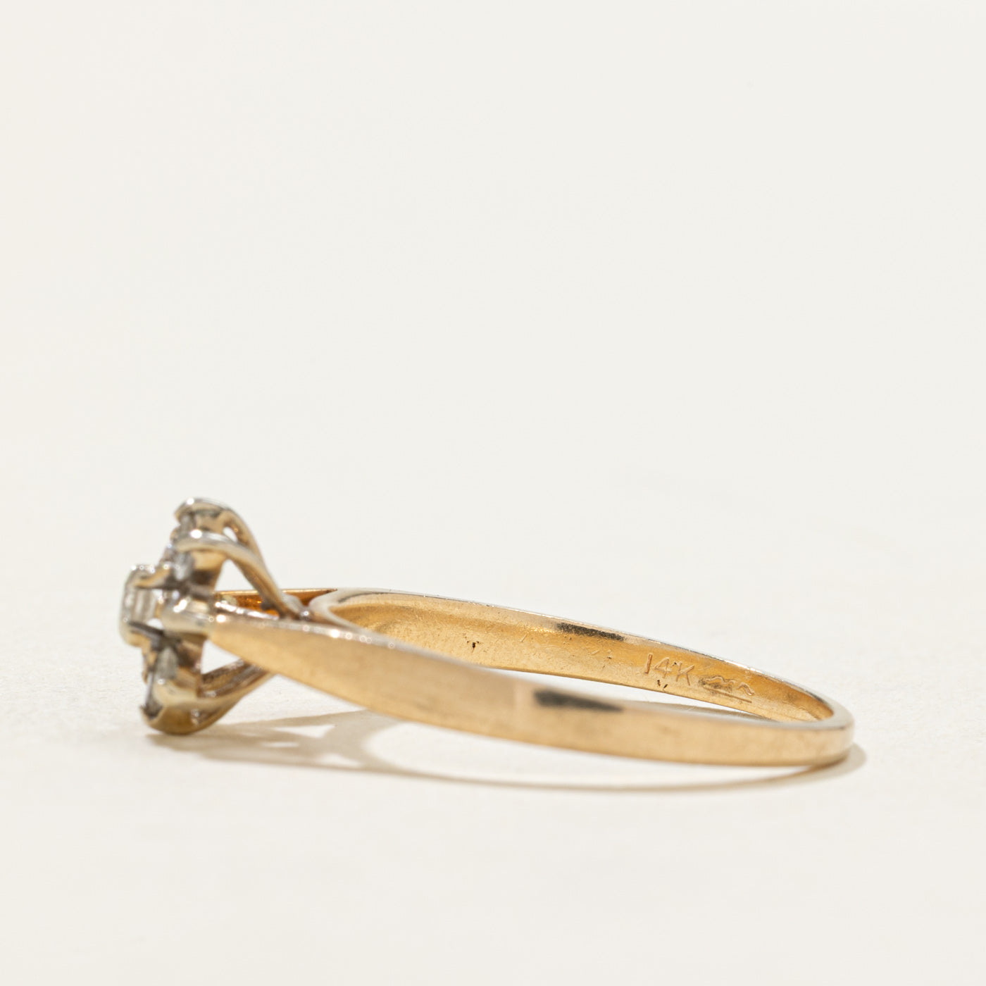 14K Diamond Petal Ring | 0.15ctw | SZ 6