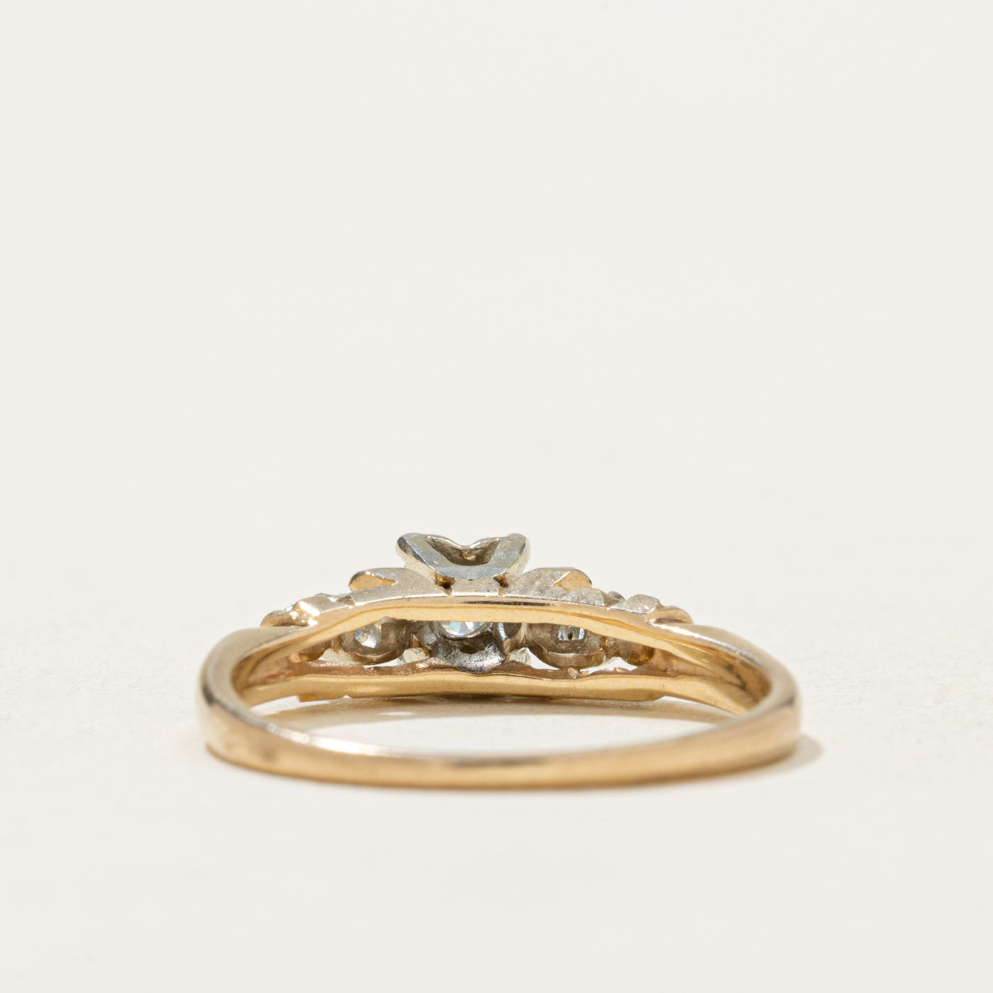 14K Two Tone Gold Illusion Set Diamond Ring | 0.09ct | SZ 6