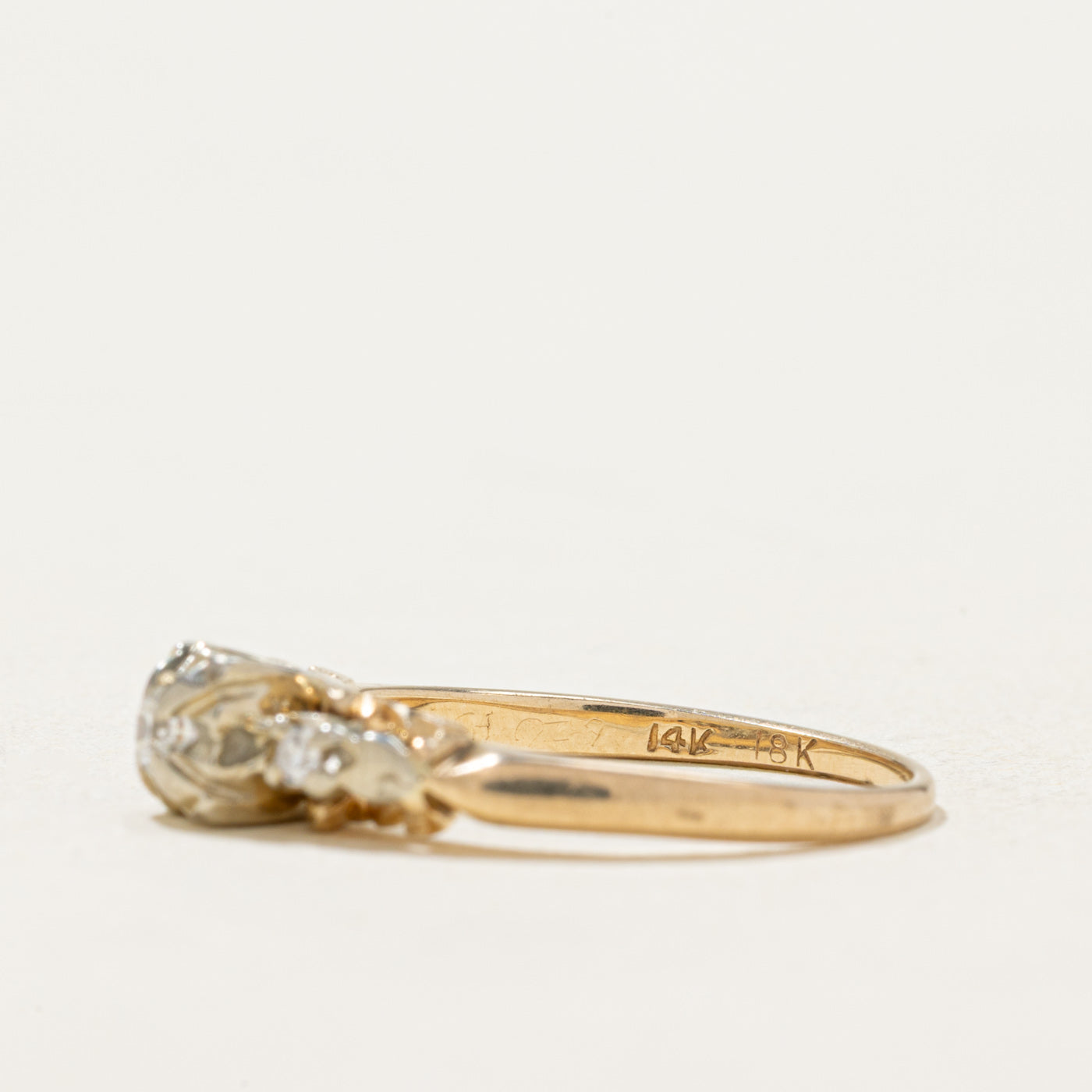 14K Two Tone Gold Illusion Set Diamond Ring | 0.09ct | SZ 6
