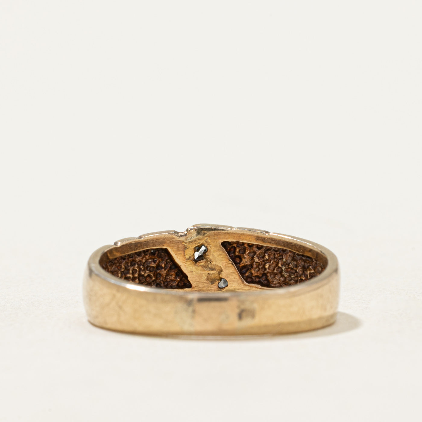 14K Three Stone Diagonal Diamond Grooved Ring | 0.05ctw | SZ 5.25
