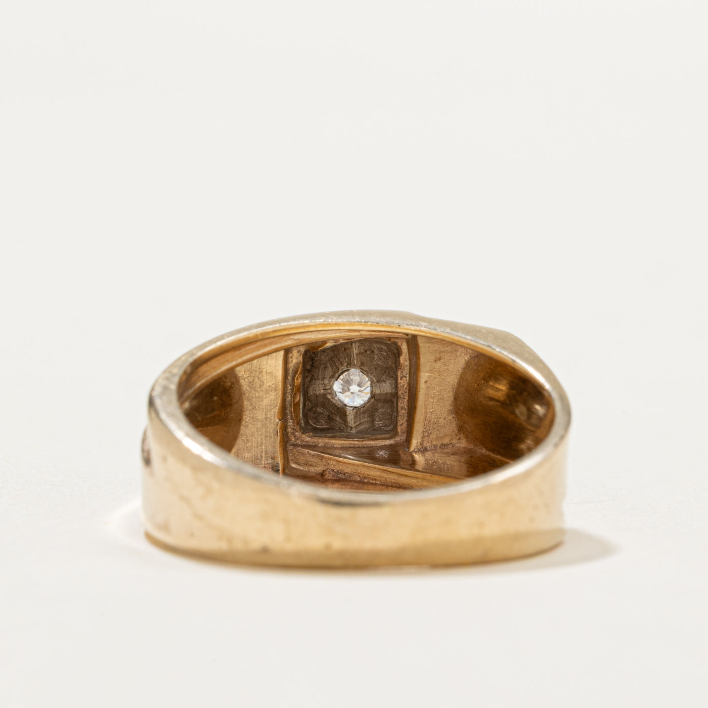 10K Illusion Set Diamond Chunky Ring | 0.075ct | SZ 8.25