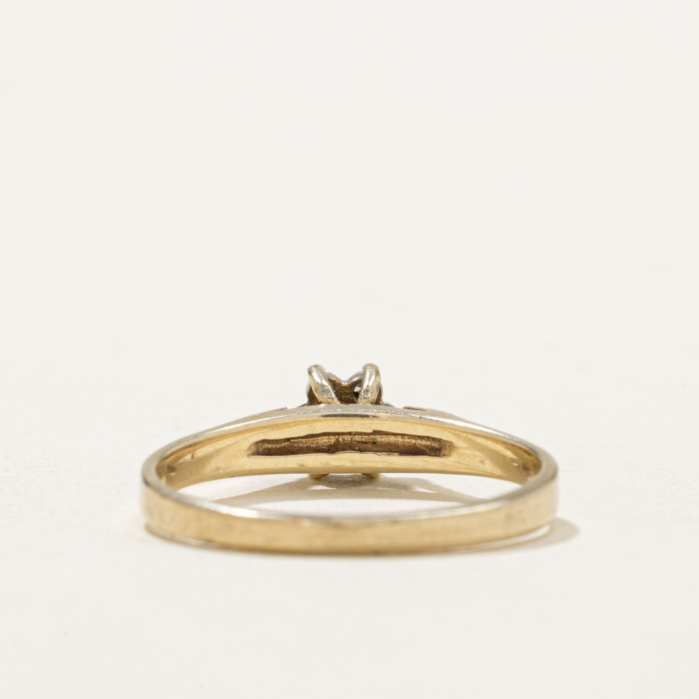 10K Diamond Petal Petite Ring | 0.04ctw | SZ 5.25