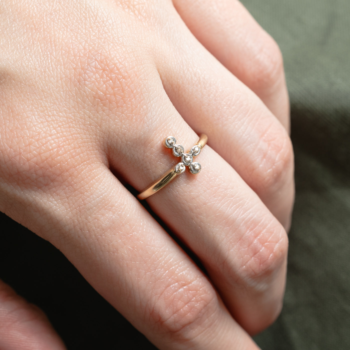 10K Illusion Set Diamond Cross Ring | 0.025ctw | SZ 6