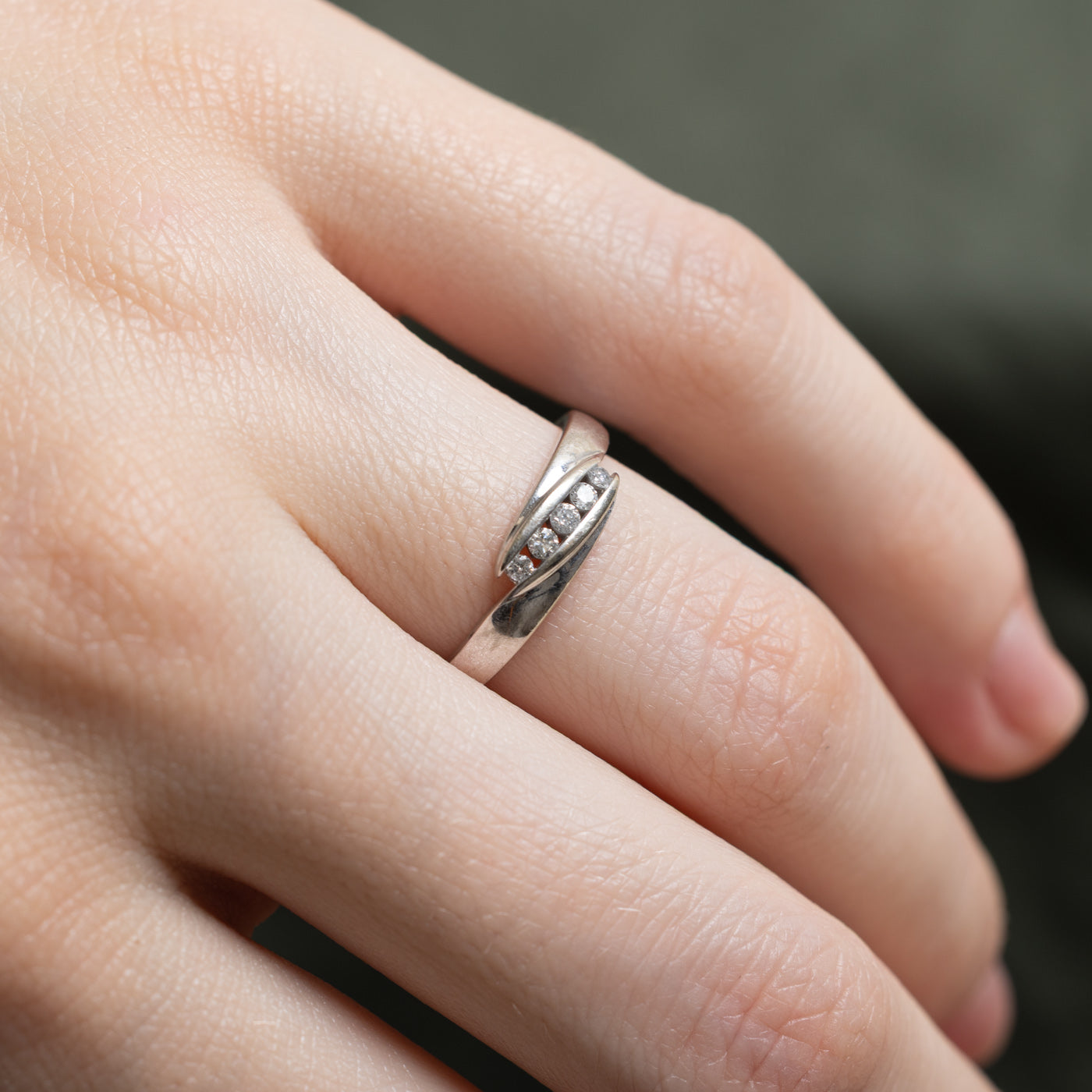10K Diagonal Channel Set Diamond Ring | 0.06ctw | SZ 5.5