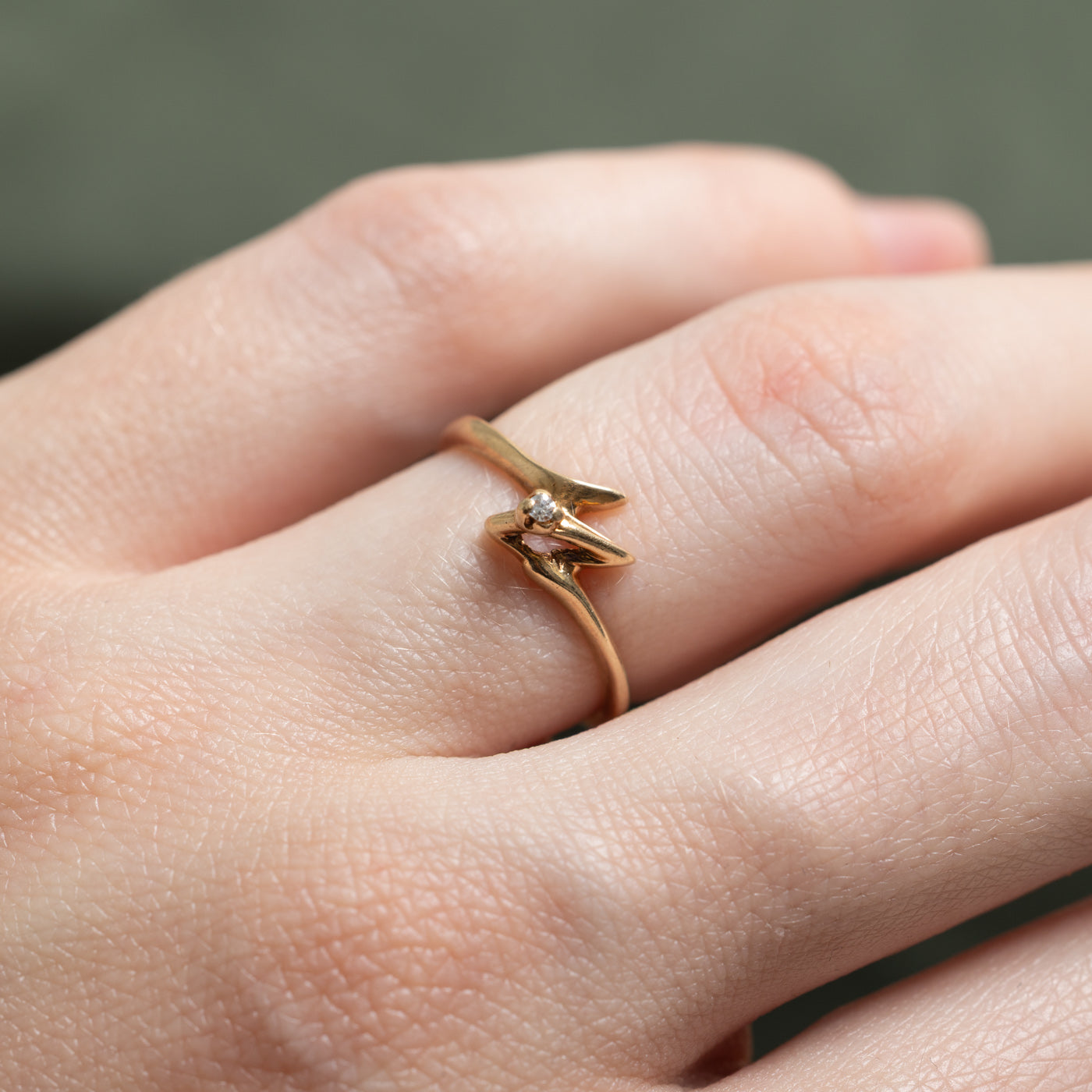 10K Diamond Zigzag Abstract Ring | 0.01ct | SZ 4.5