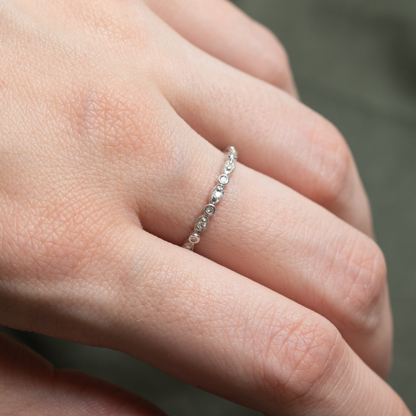 Alliance en or 14 carats sertie de diamants taille marquise | 0,10 ct | Taille 6,75