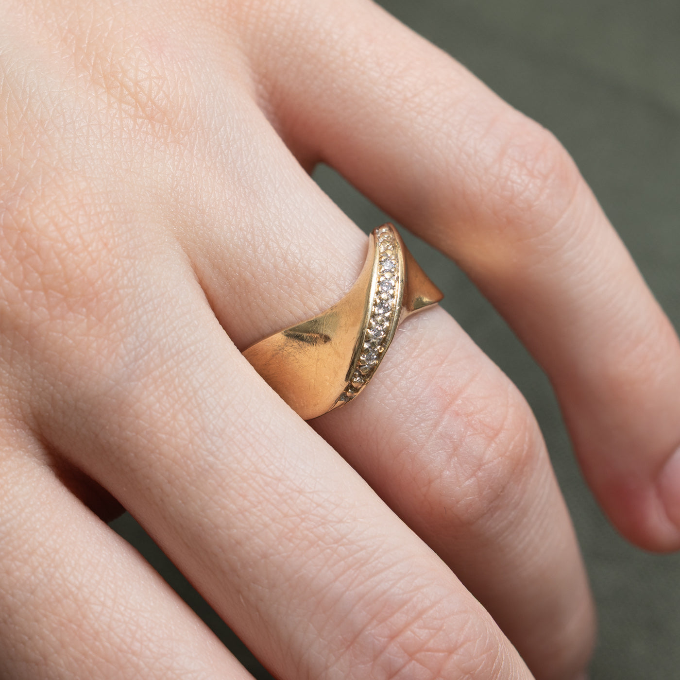 14K Diagonal Diamond Chunky Cross Over Ring | 0.03ctw | SZ 6.5