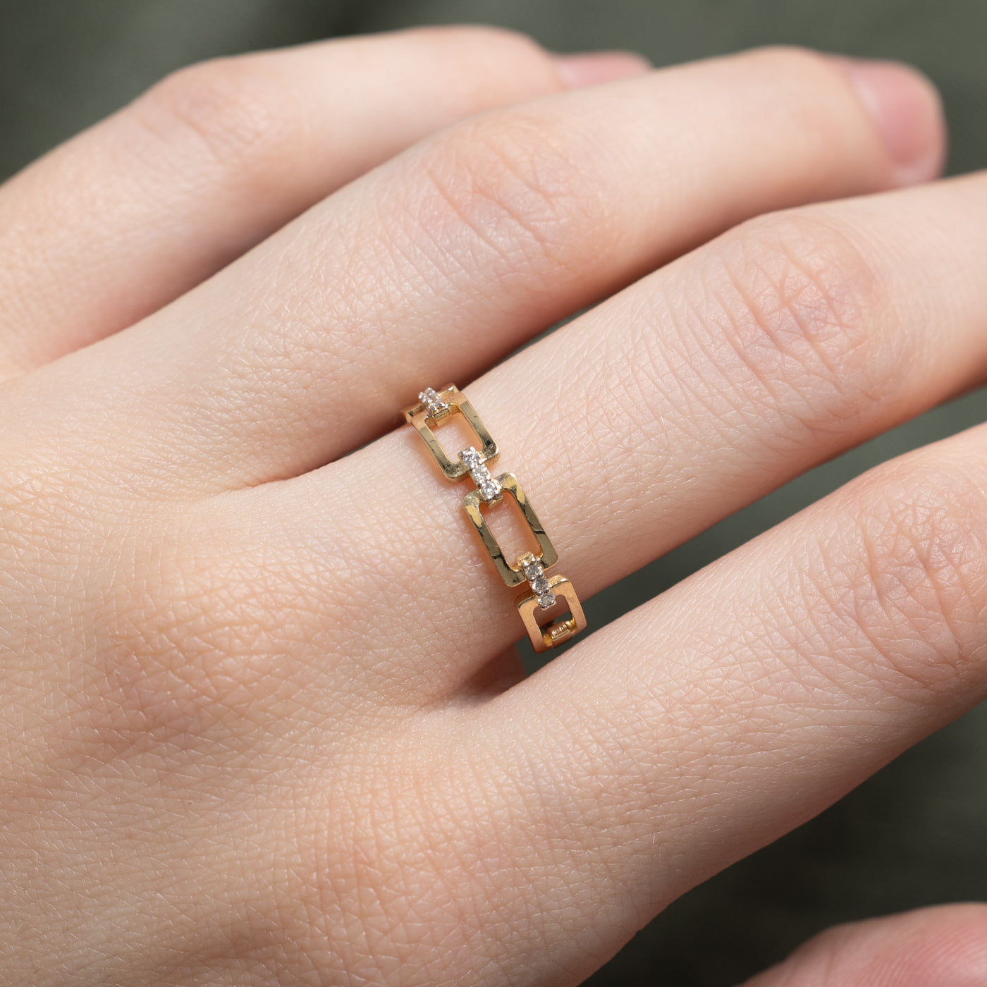 14K Diamond Open Rectangular Chain Ring | 0.03ctw | SZ 7