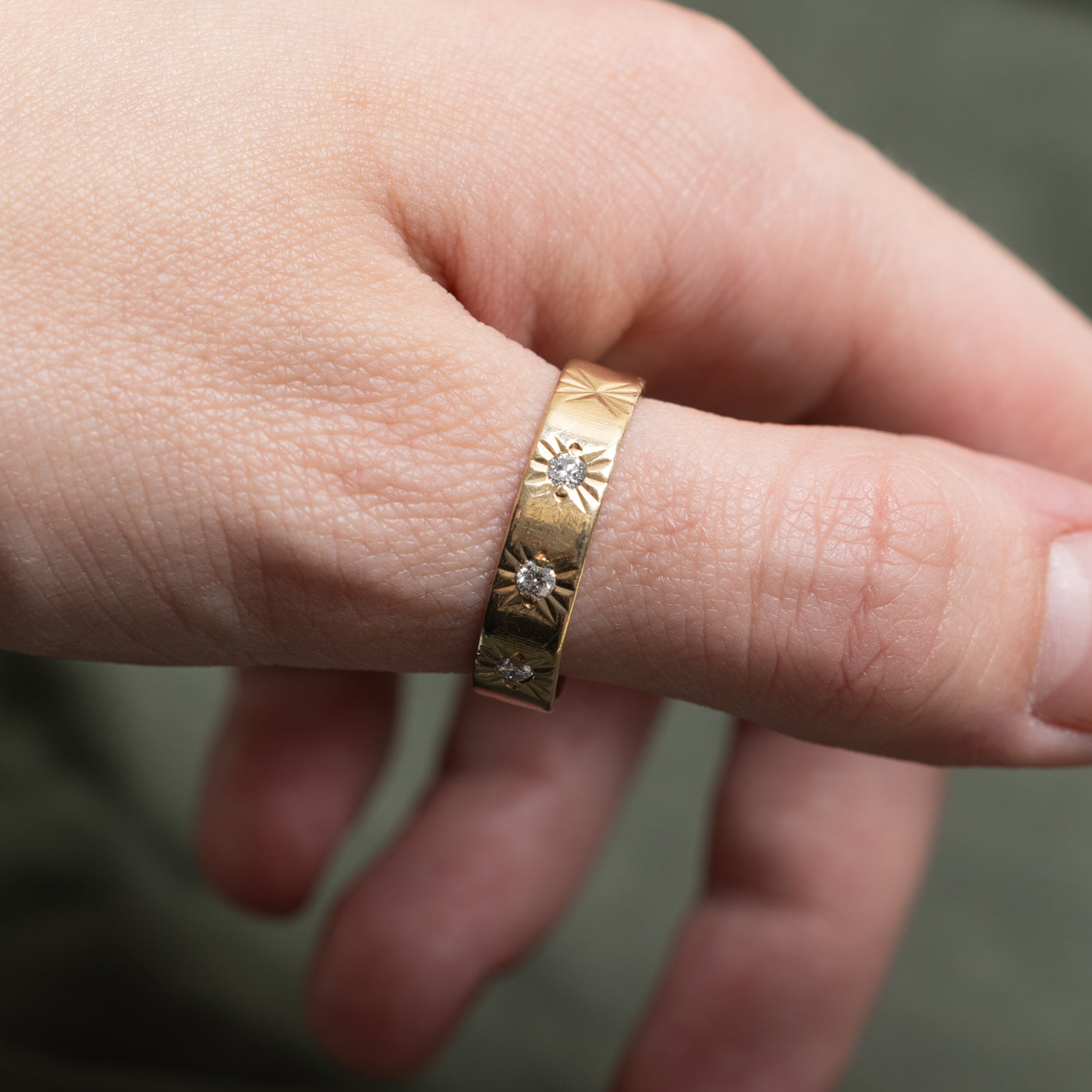 10K Three Stone Star Set Diamond Band | 0.15ctw | SZ 9.75