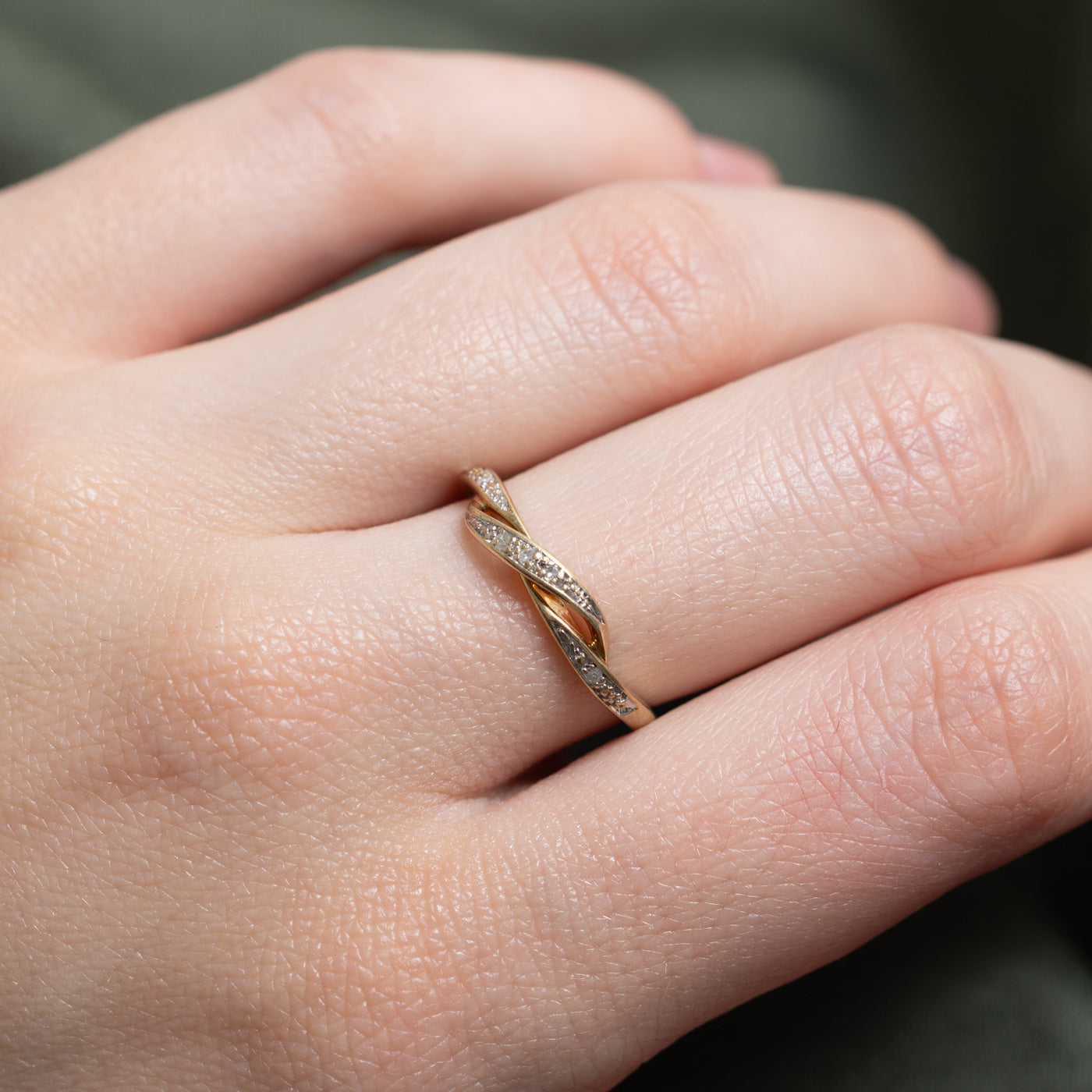 10K Semi Eternity Diamond Thin Twisted Ring | 0.09ctw | SZ 6.5