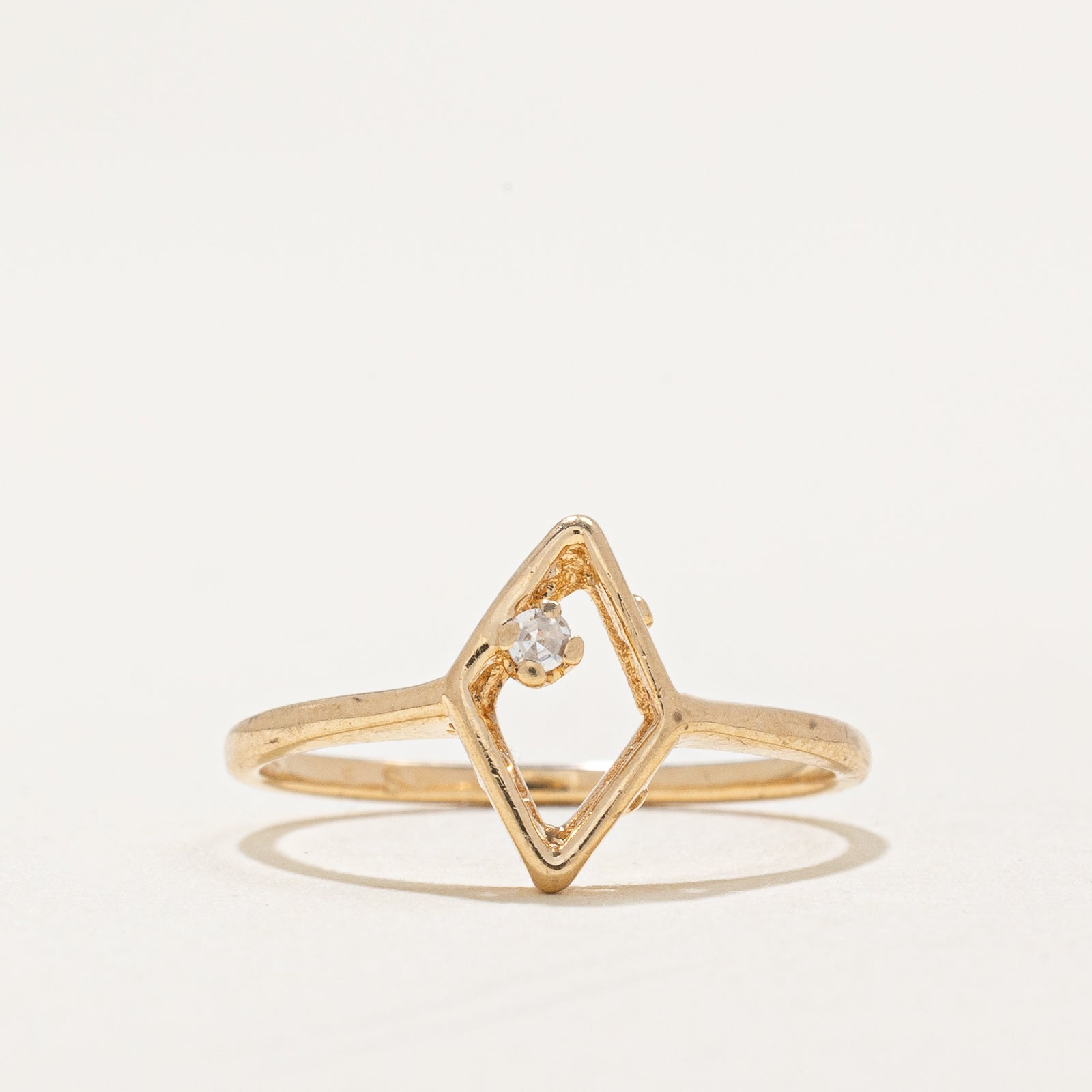 Bague diamant unique | 0,012 ct | Taille 4
