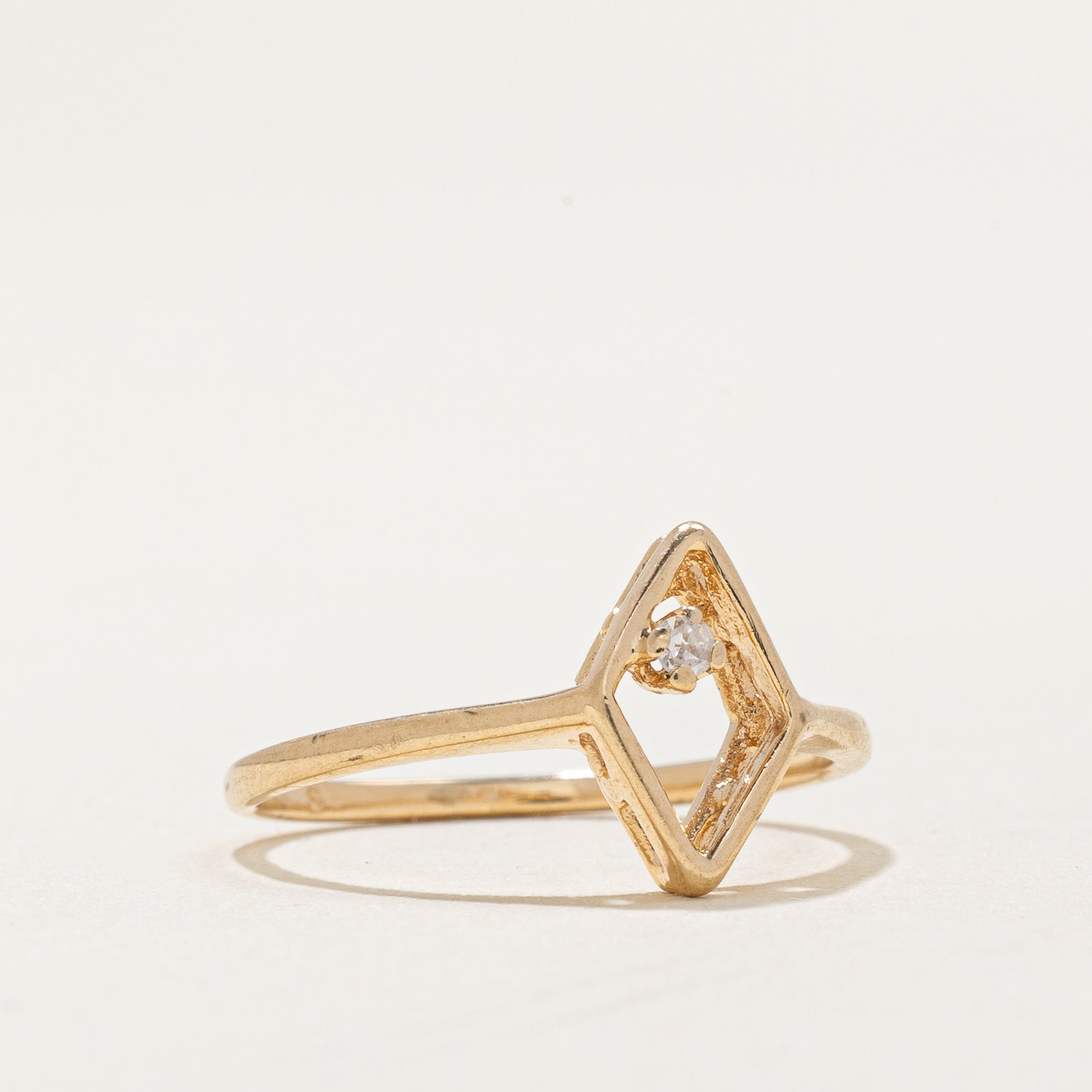 Bague diamant unique | 0,012 ct | Taille 4