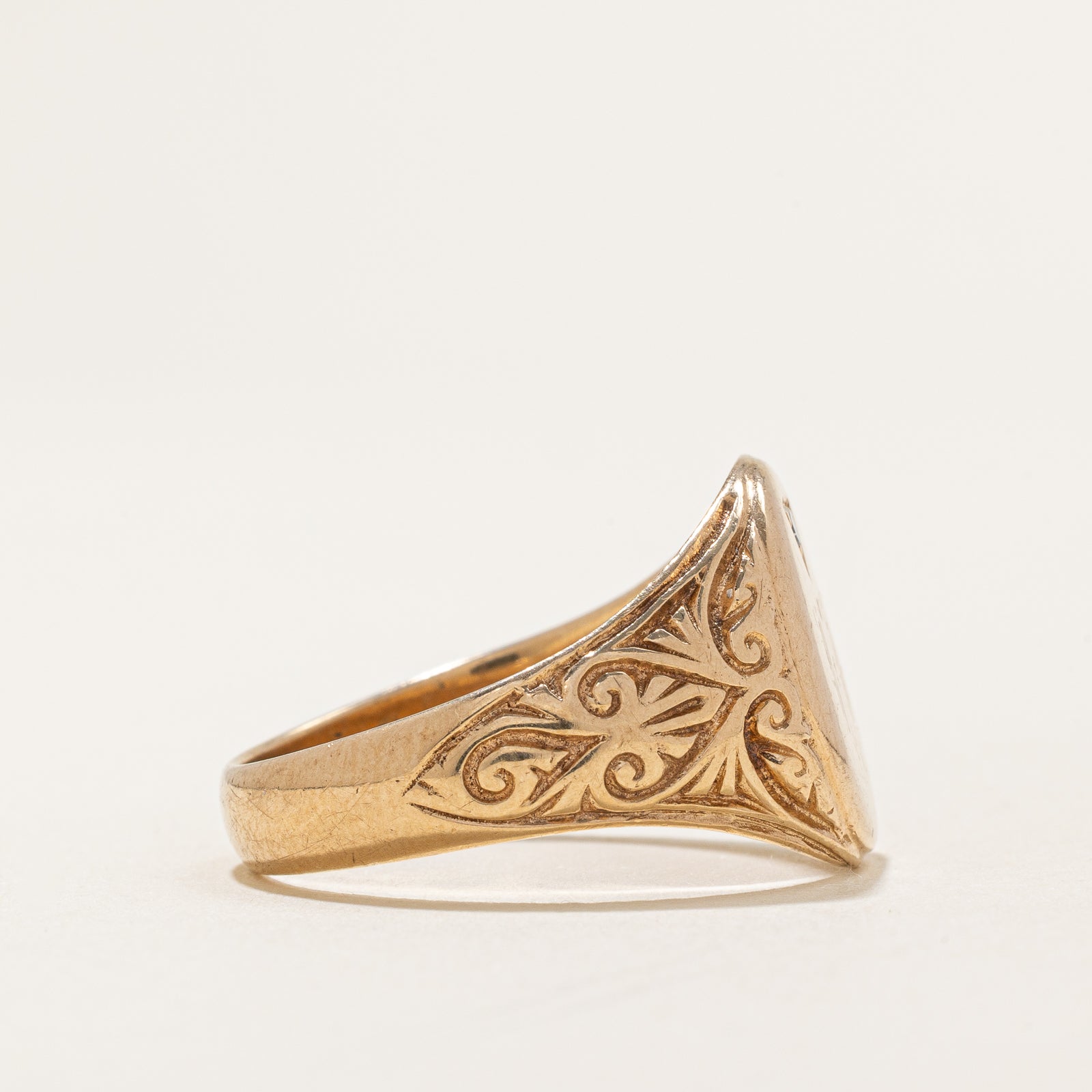 Diamond 'EL' Signet Ring | 0.009ct | SZ 11
