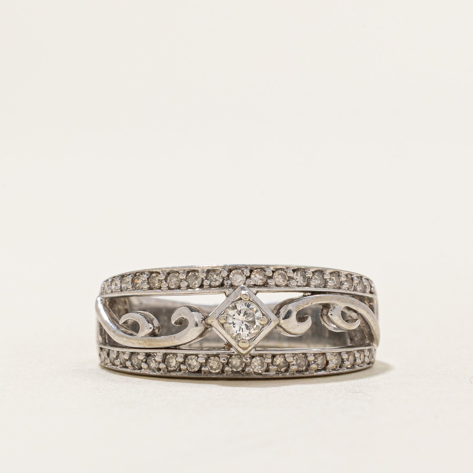Diamond Scrollwork Band | 0.25ctw | SZ 6.5