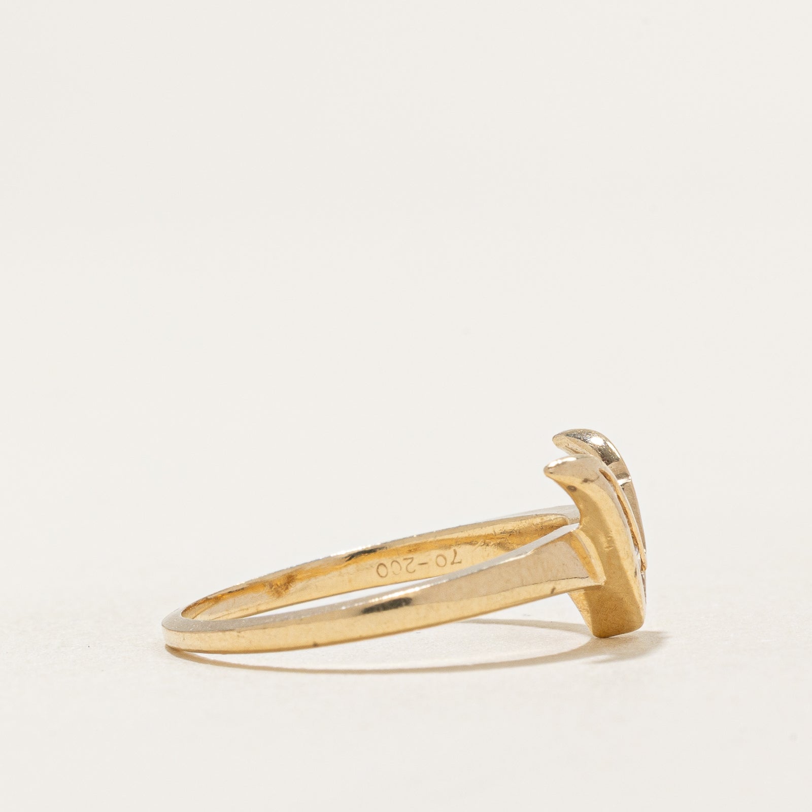 Diamond V Shaped Ring | 0.026ctw | SZ 5.25