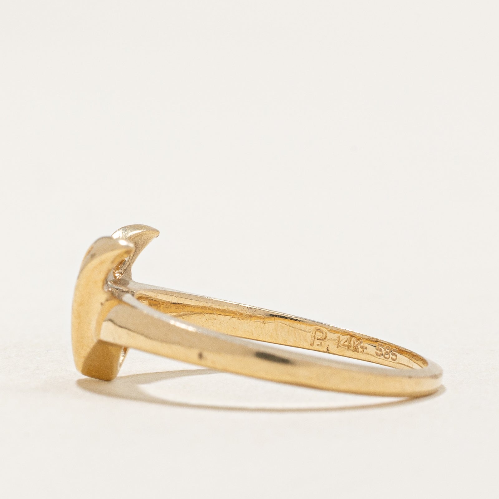 Diamond V Shaped Ring | 0.026ctw | SZ 5.25