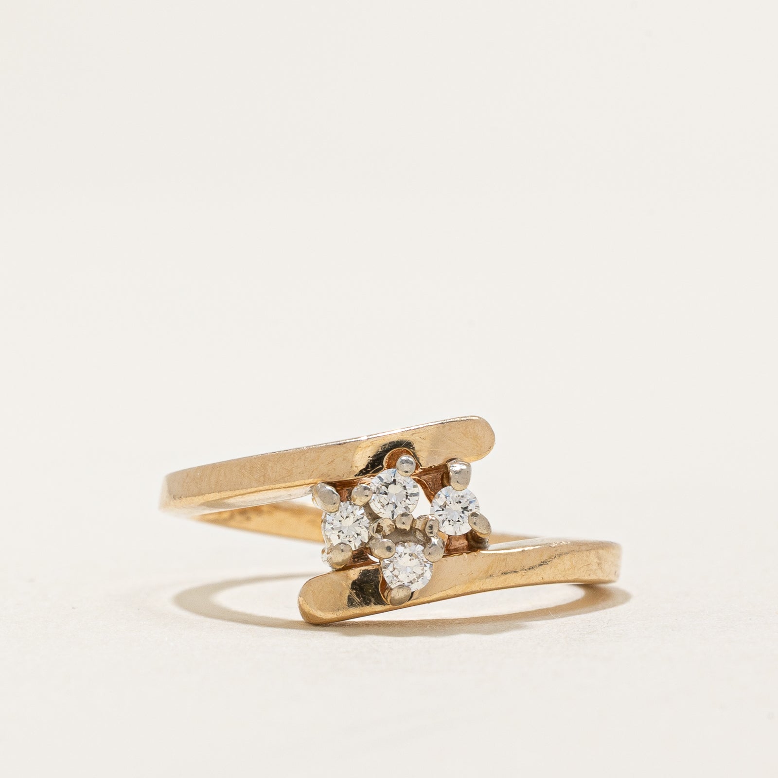 Cluster Diamond Cross Over Ring | 0.10ctw | SZ 6.25