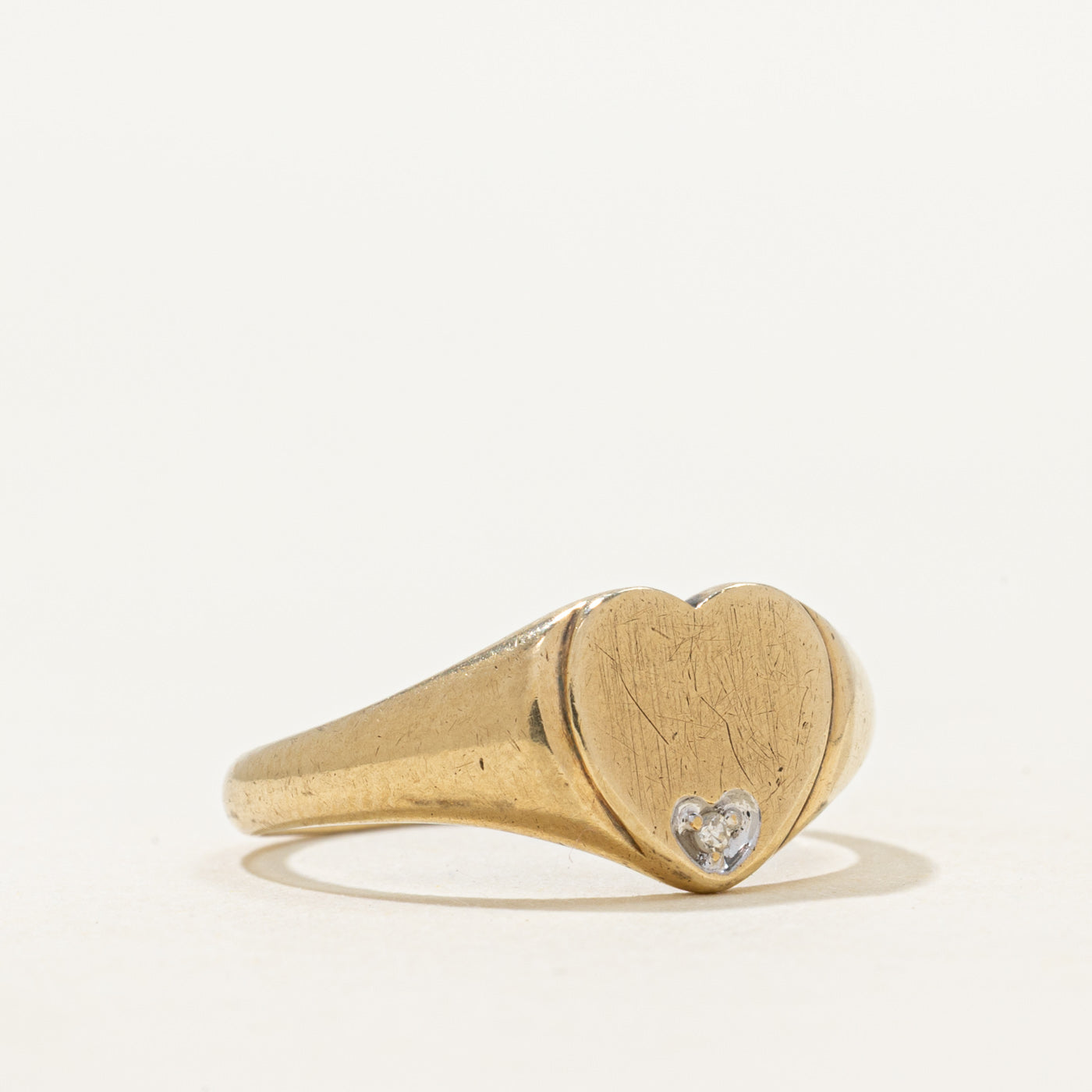 Bague chevalière en forme de cœur sertie de diamants | Taille 6