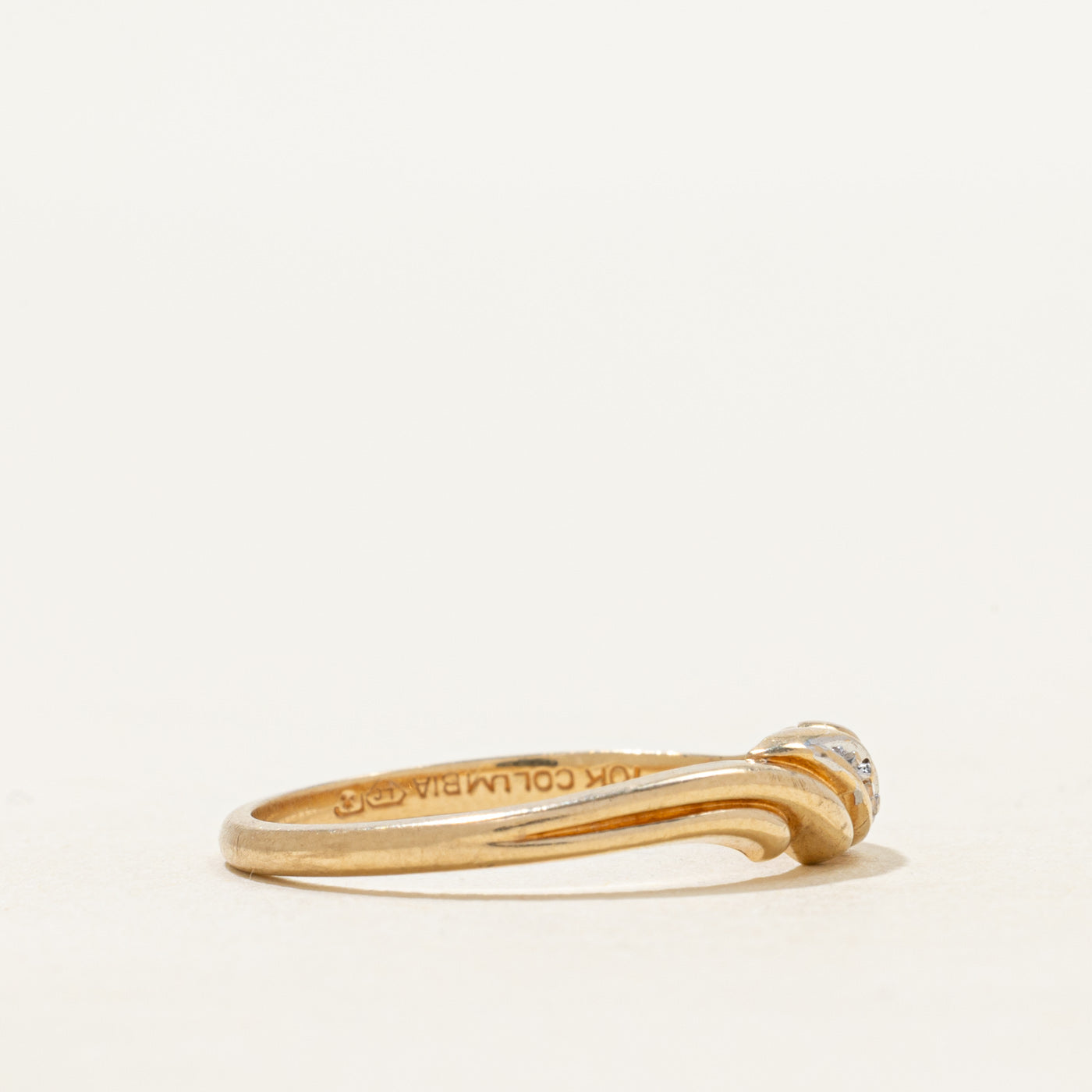 Canadian Diamond Twist Ring | SZ 6