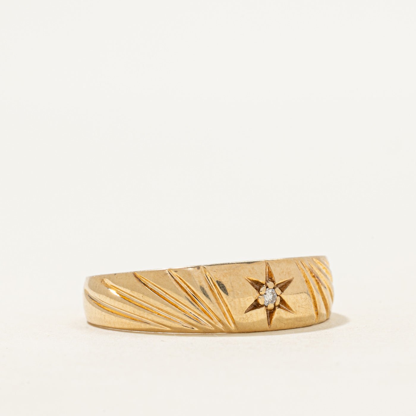Star Set Diamond Engraved Ring | SZ 11.25