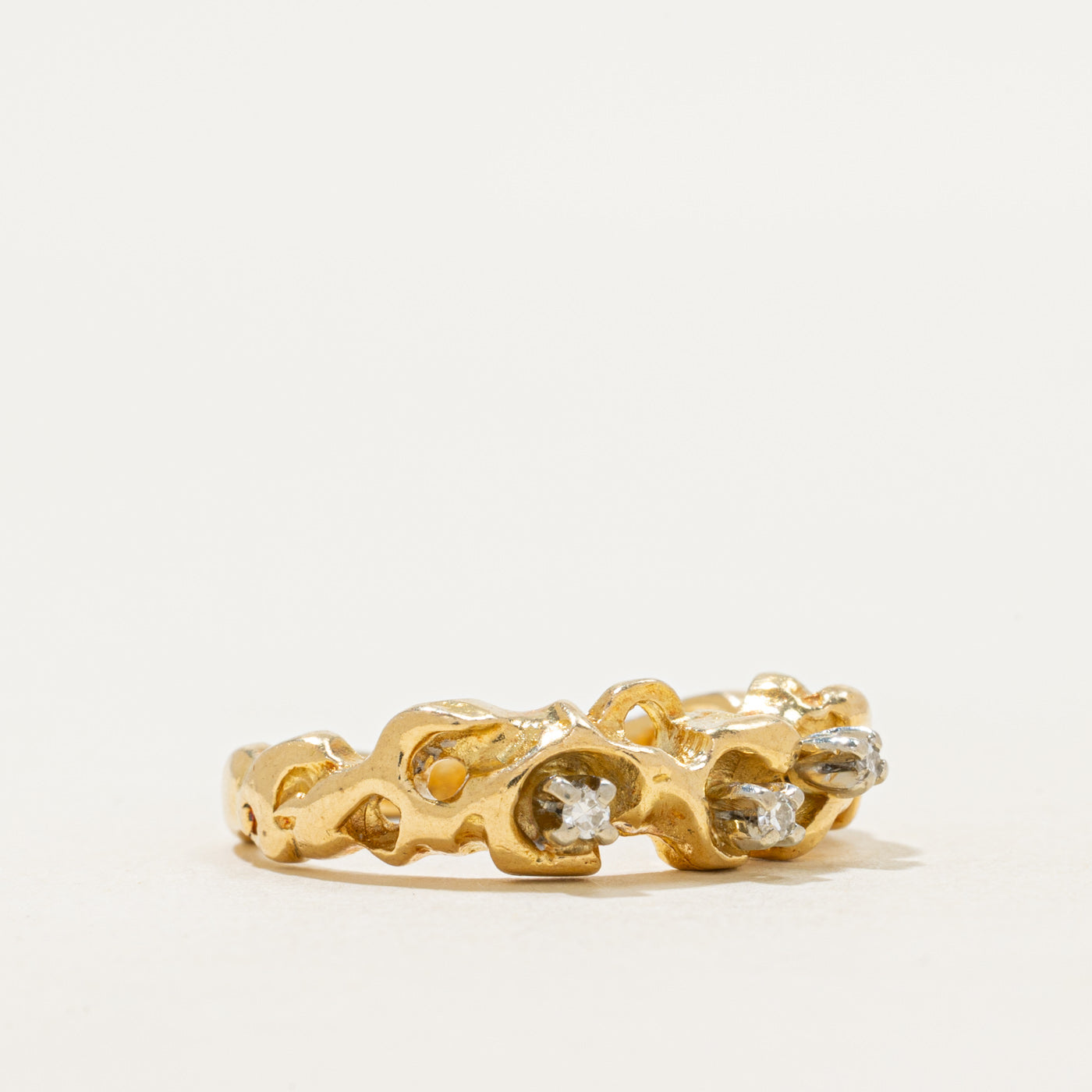 'Birks' 18k Three-Stone Diamond Textured Ring | SZ 6.25