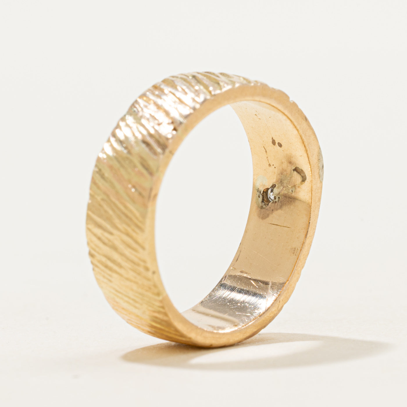 Diamond Cross Textured Band | 6.5mm | SZ 7