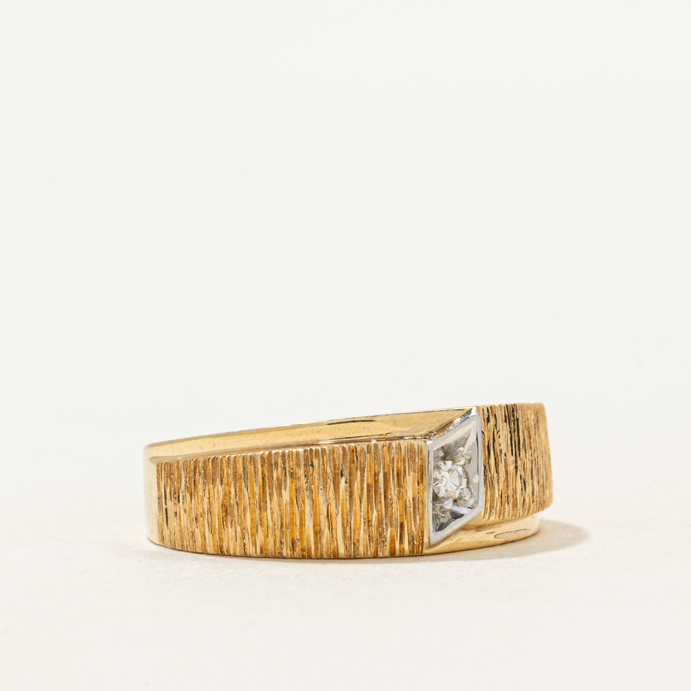 Single Diamond Textured Ring | SZ 6.5