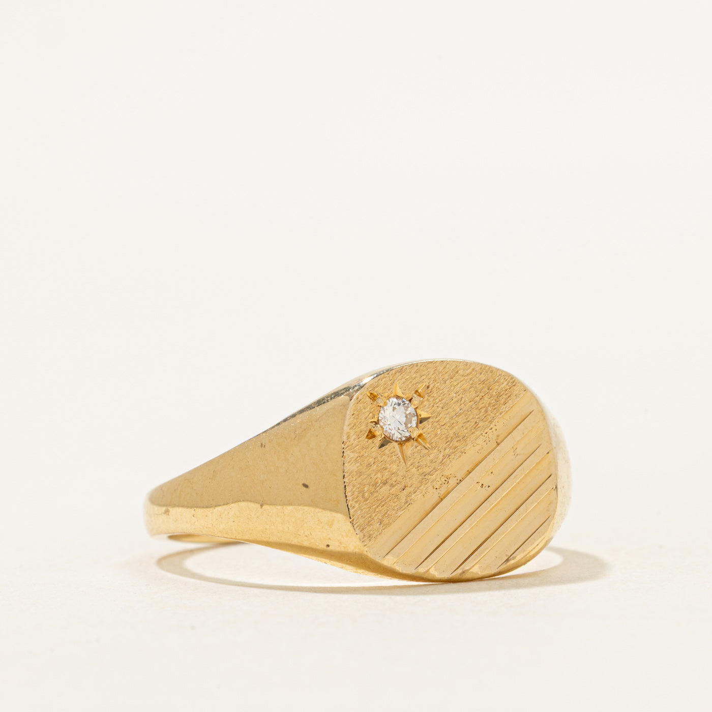 18k Star Set Diamond Grooved Signet Ring | SZ 10.5
