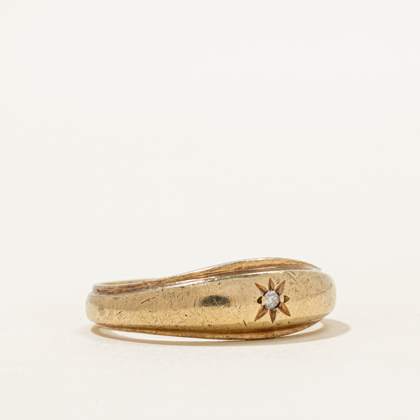 18k Star Set Diamond Grooved Dome Ring | SZ 9.25