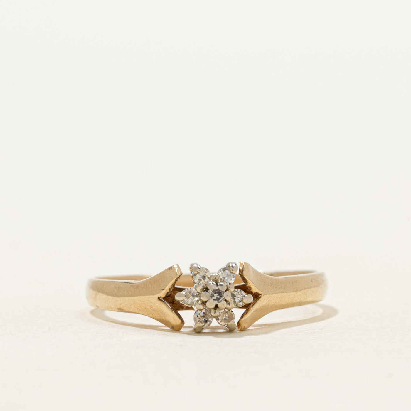Diamond Petal Cluster Ring | SZ 6