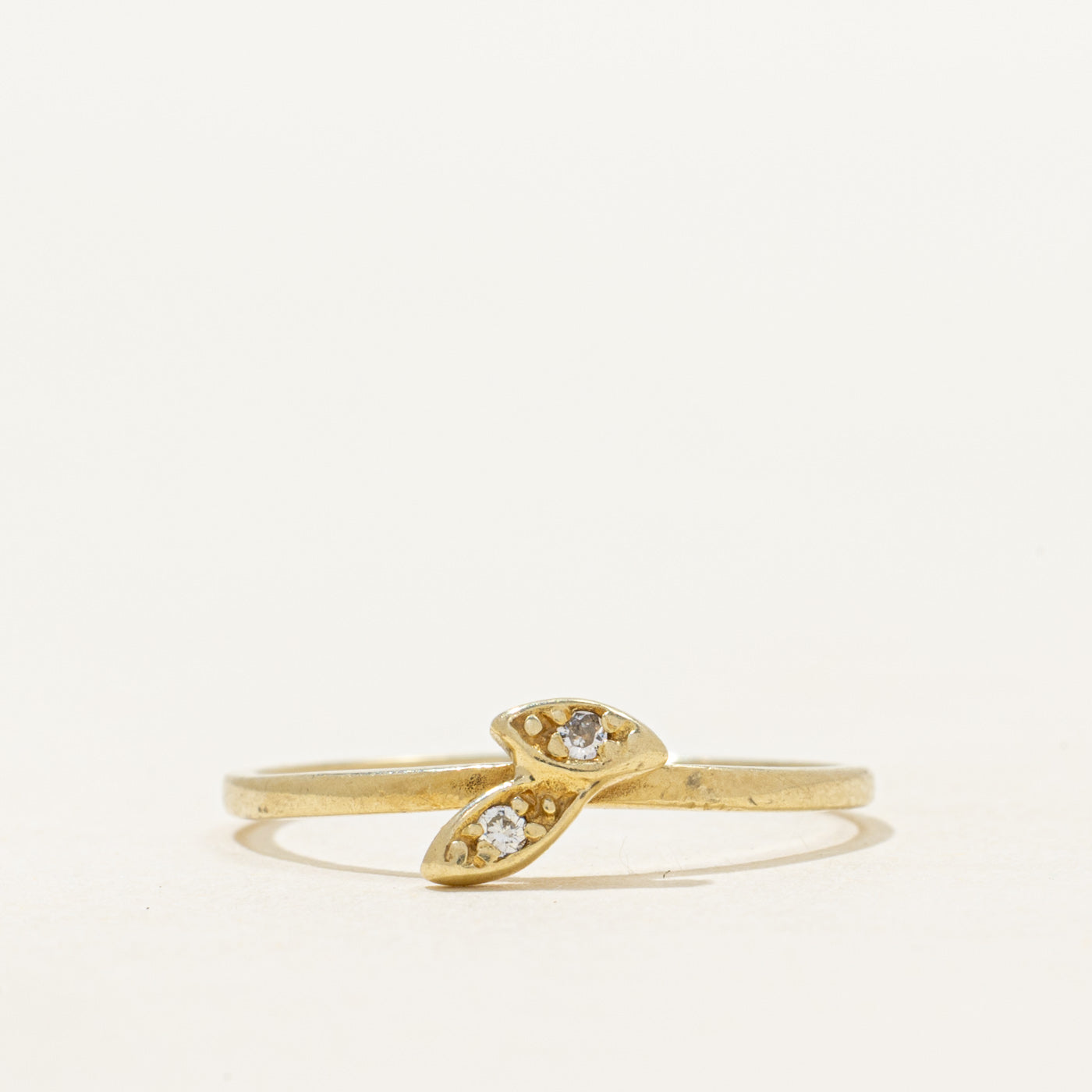 Diamond Leaf Petite Ring | SZ 6.5