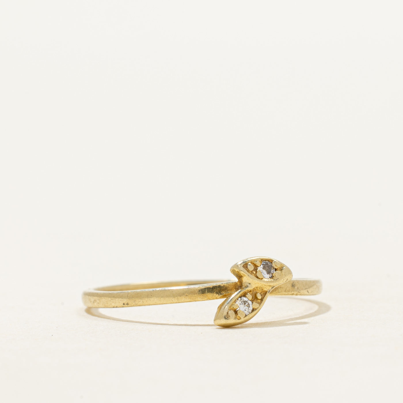 Diamond Leaf Petite Ring | SZ 6.5