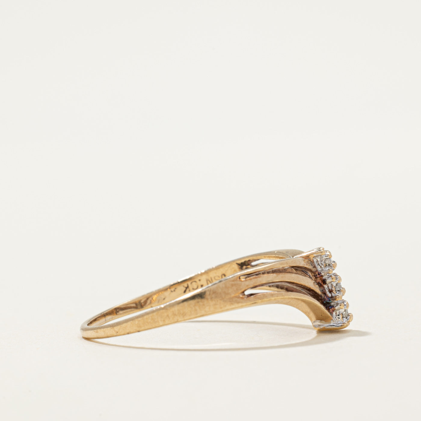 Three Stone Diamond Chevron Ring | 0.03ctw | SZ 9.5