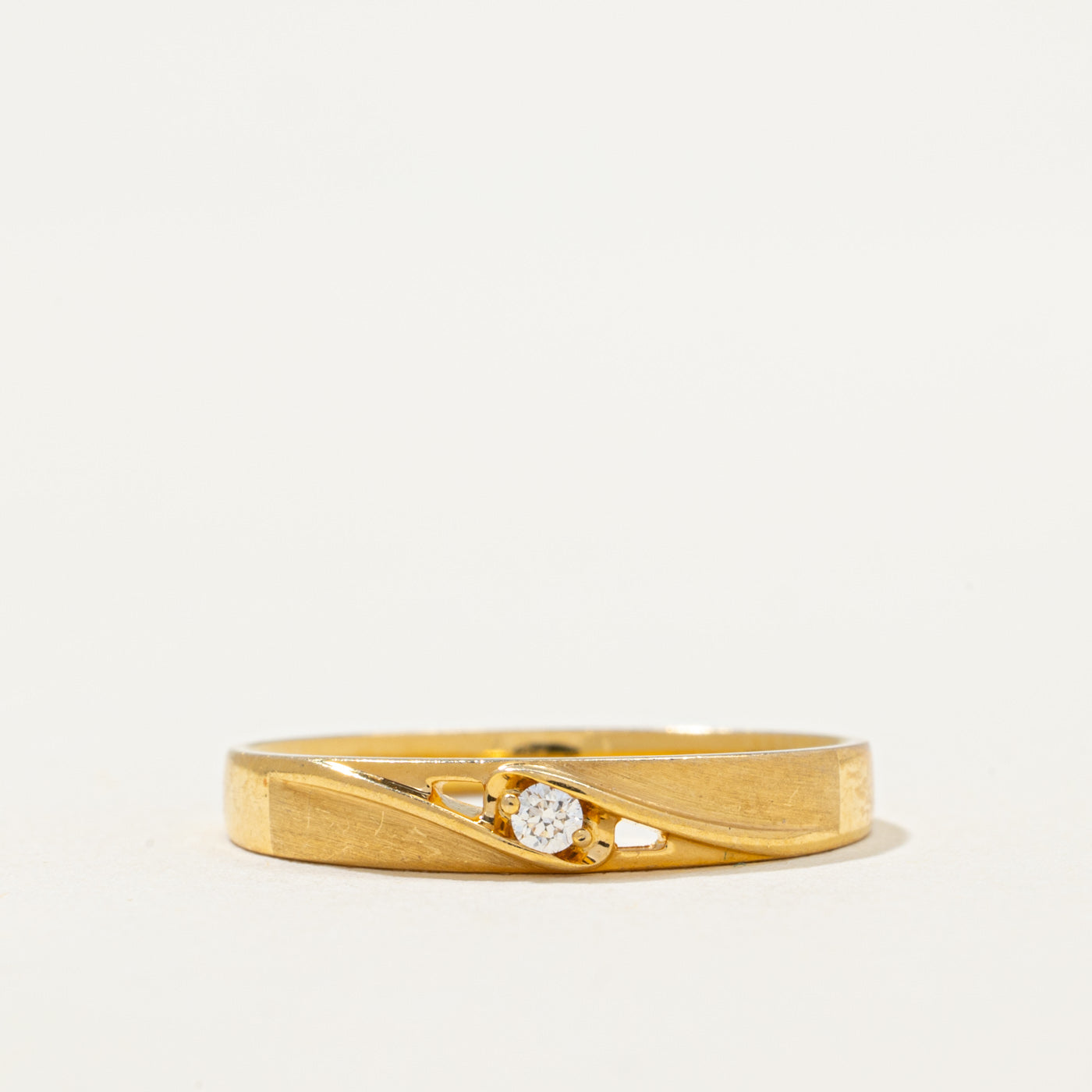 Single Diamond Band Ring | 0.03ctw | SZ 7