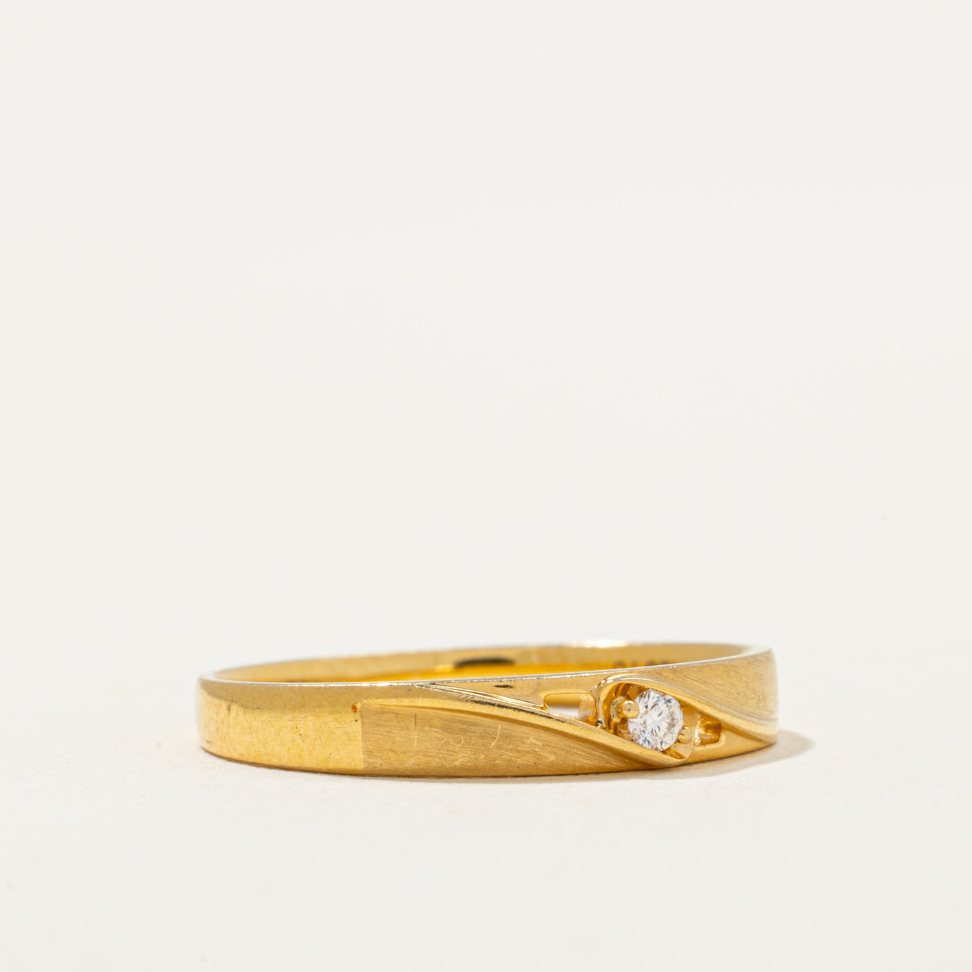 Single Diamond Band Ring | 0.03ctw | SZ 7
