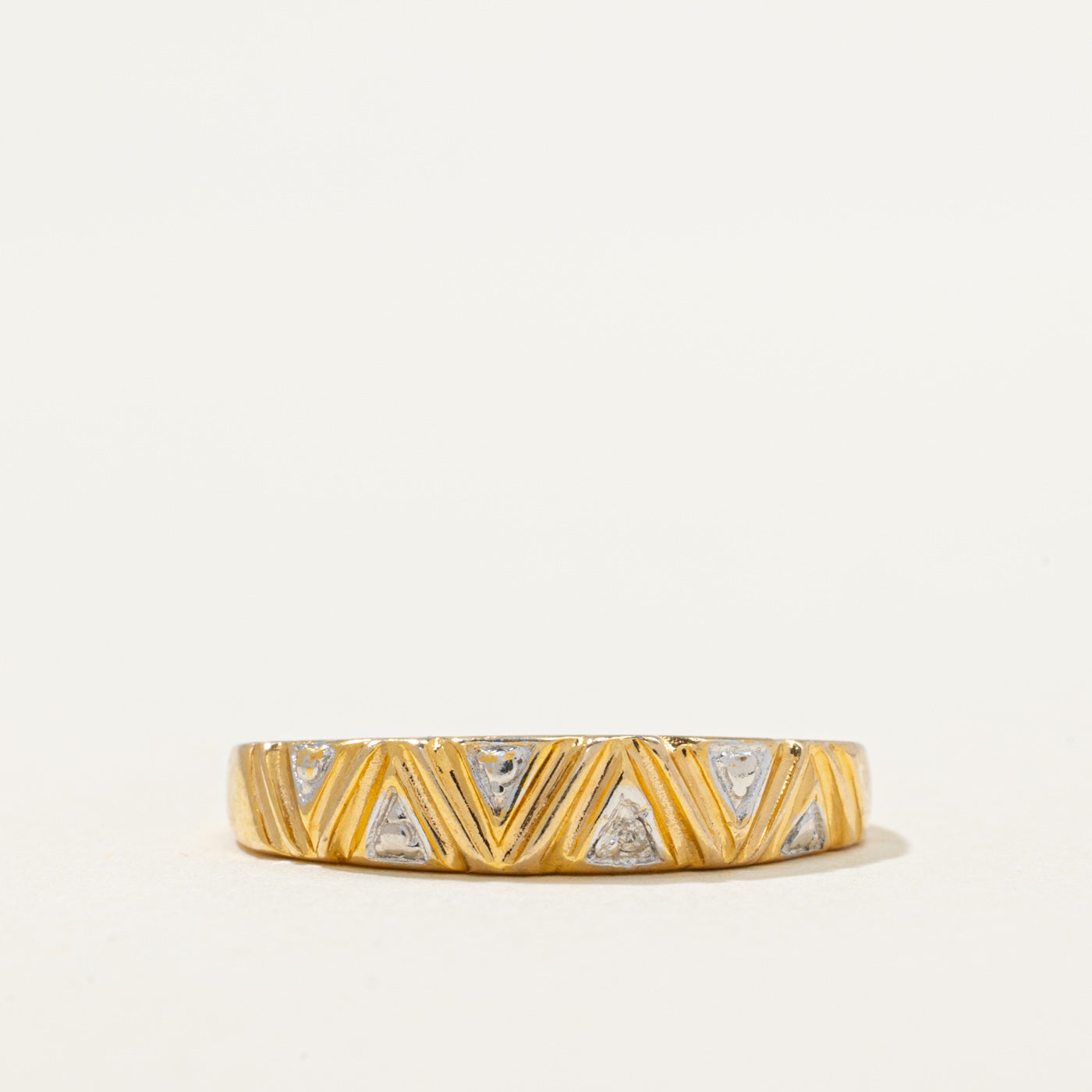 Diamond Triangle Patterned Ring | 0.01ct | SZ 6.25