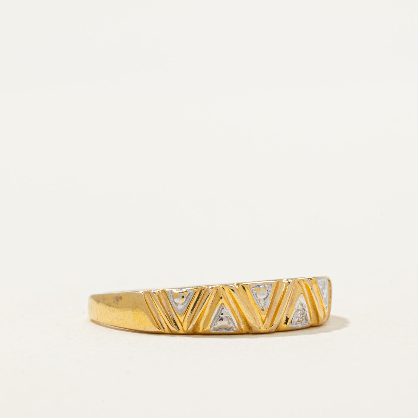 Diamond Triangle Patterned Ring | 0.01ct | SZ 6.25