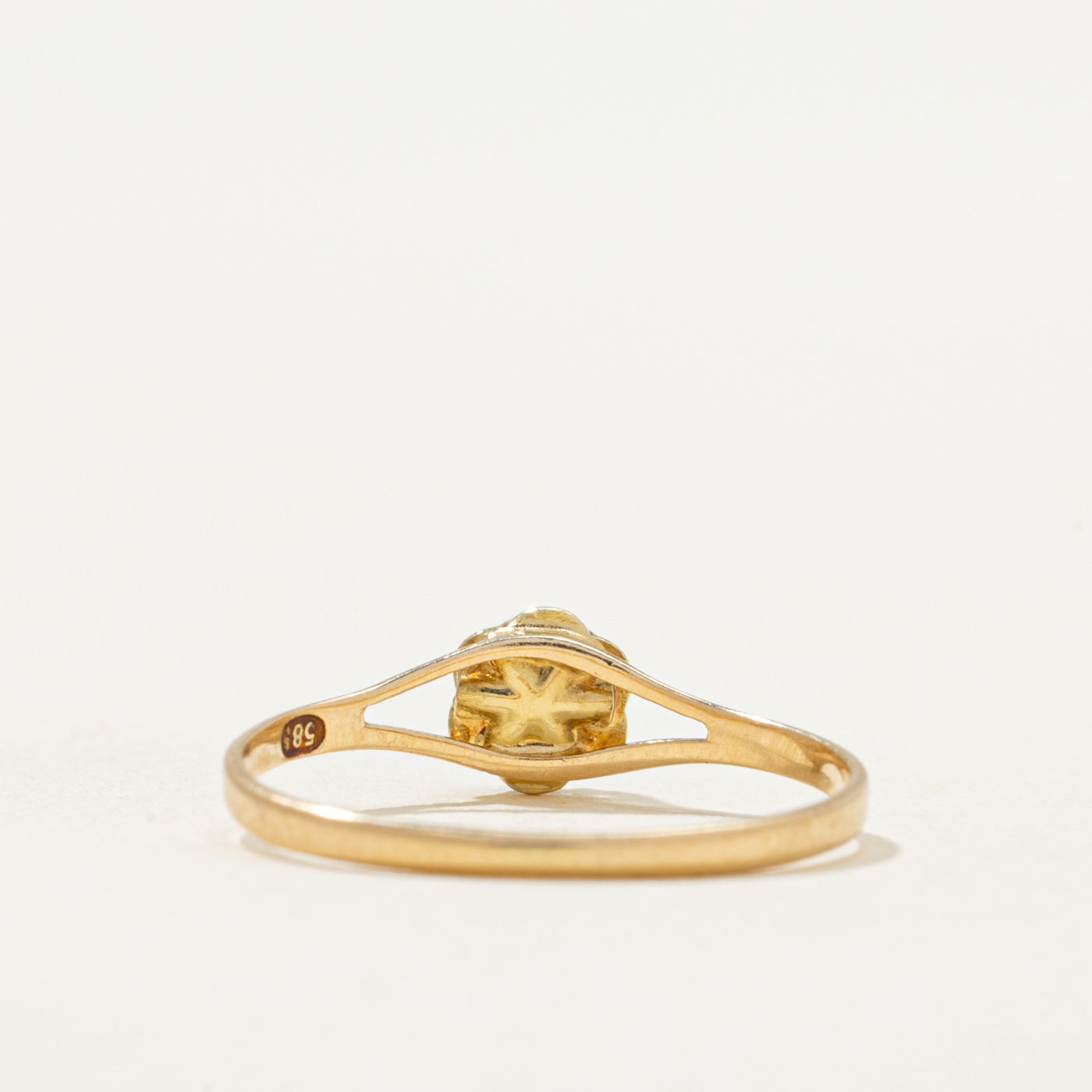 Belcher Set Diamond Petite Ring | 0.02ct | SZ 4.25